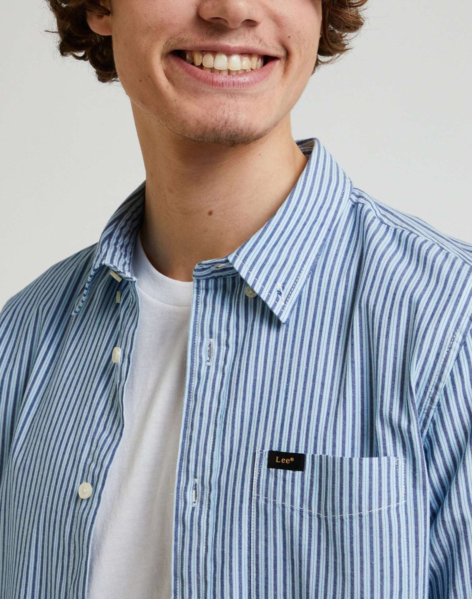 Button Down Shirt in Anthem Blue Hemden Lee