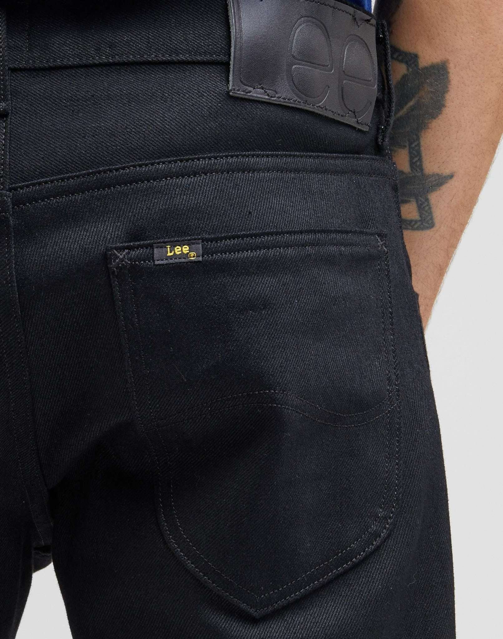 101 Z Jeans in Black Dry Jeans Lee