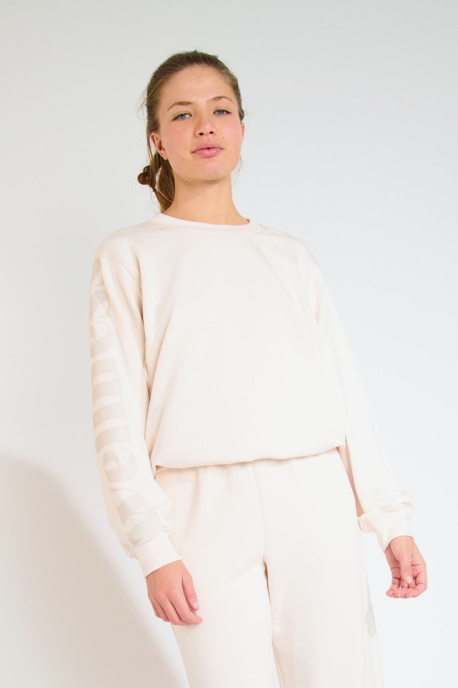 LIV-WELLJOY Sweatshirt in Creme Sweatshirts Banana Moon