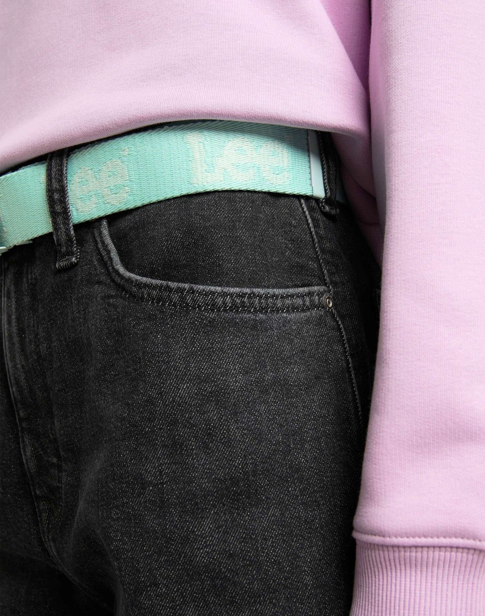 Logo Belt in Dusty Jade Gürtel Lee