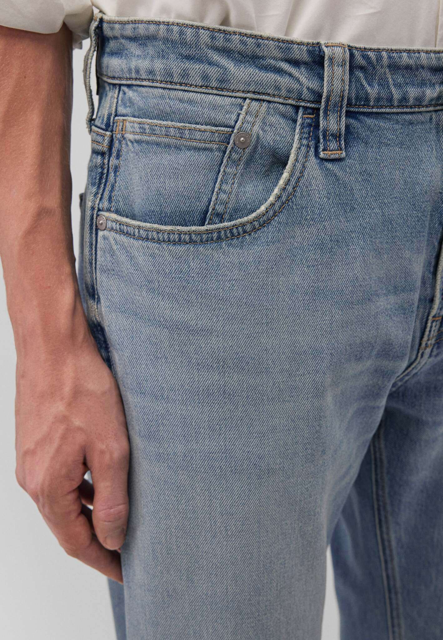 Lisbon in Foggy Used Vintage Jeans Mavi