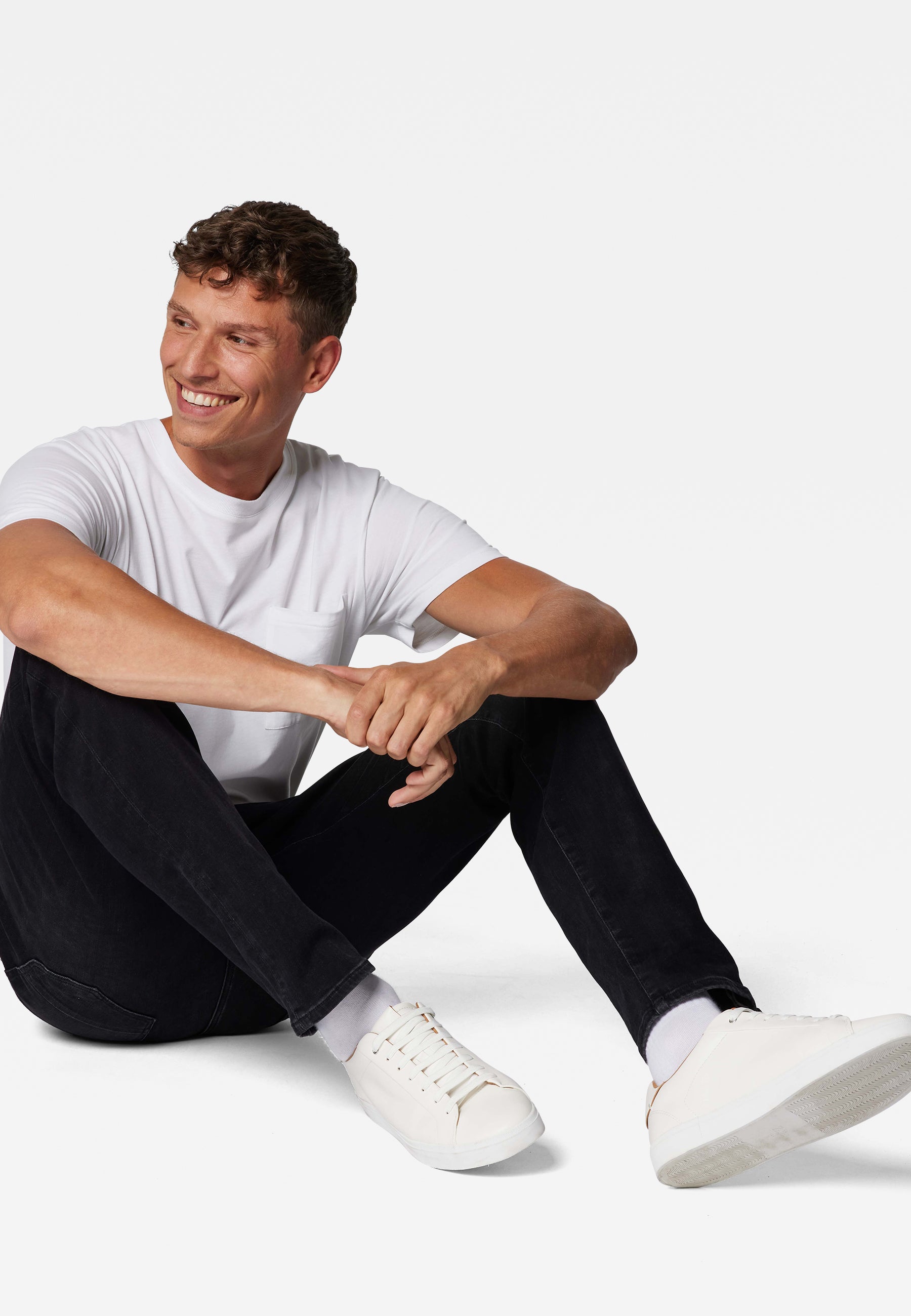 Marcus in Dark Smoke Ultra Move Jeans Mavi