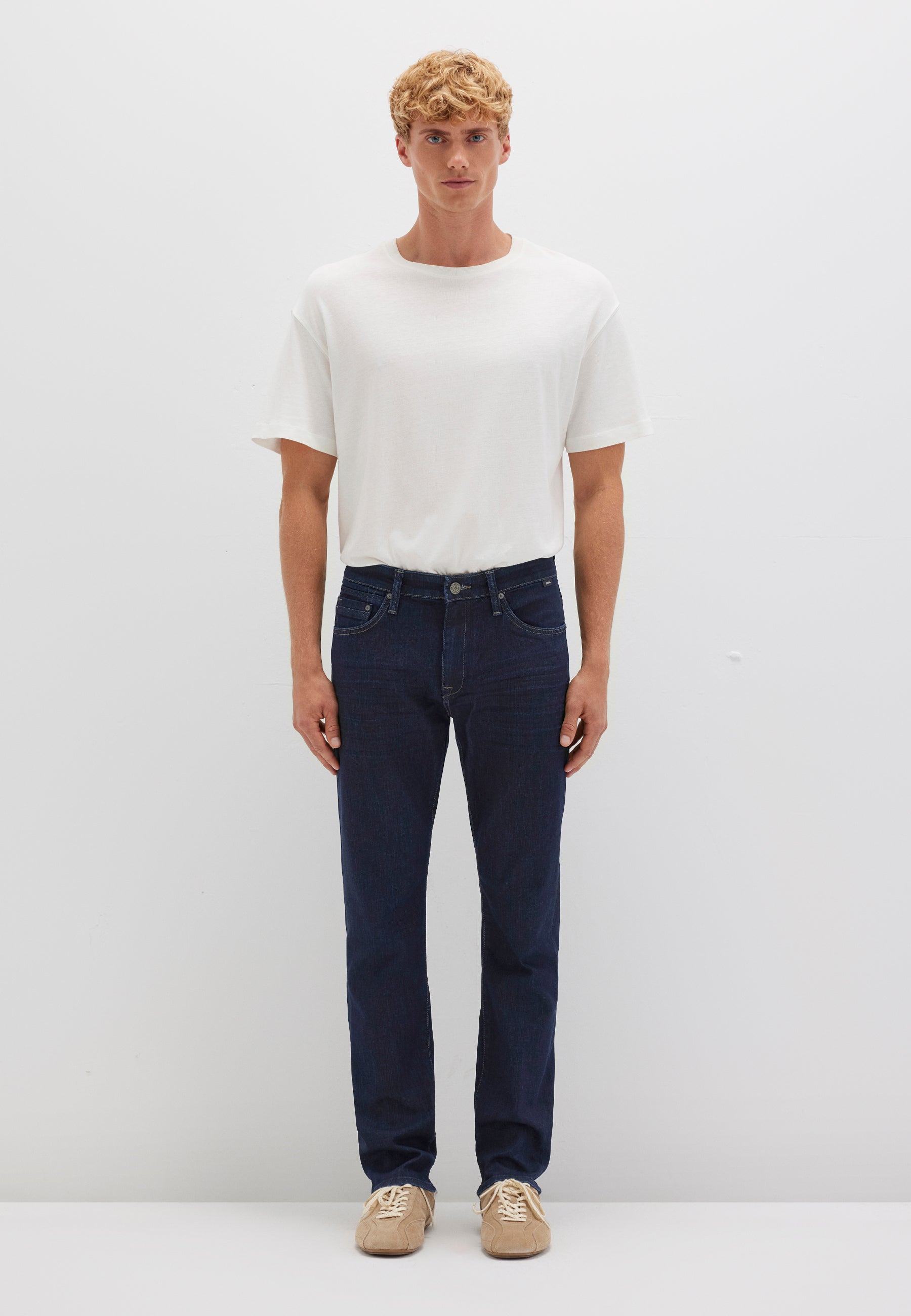 Marcus in Rinse Comfort Jeans Mavi