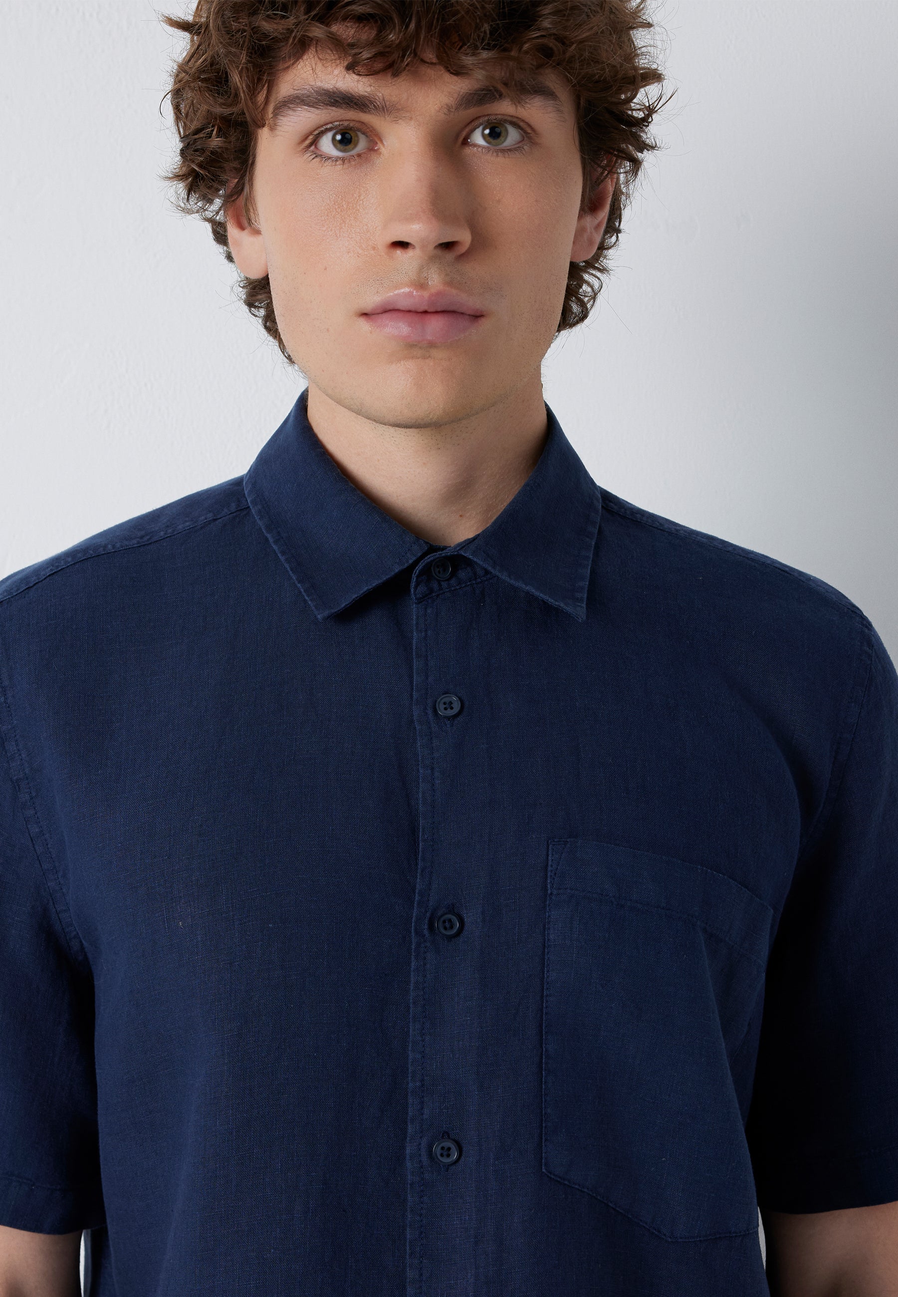 Short Sleeve Shirt in Navy Blazer Hemden Mavi