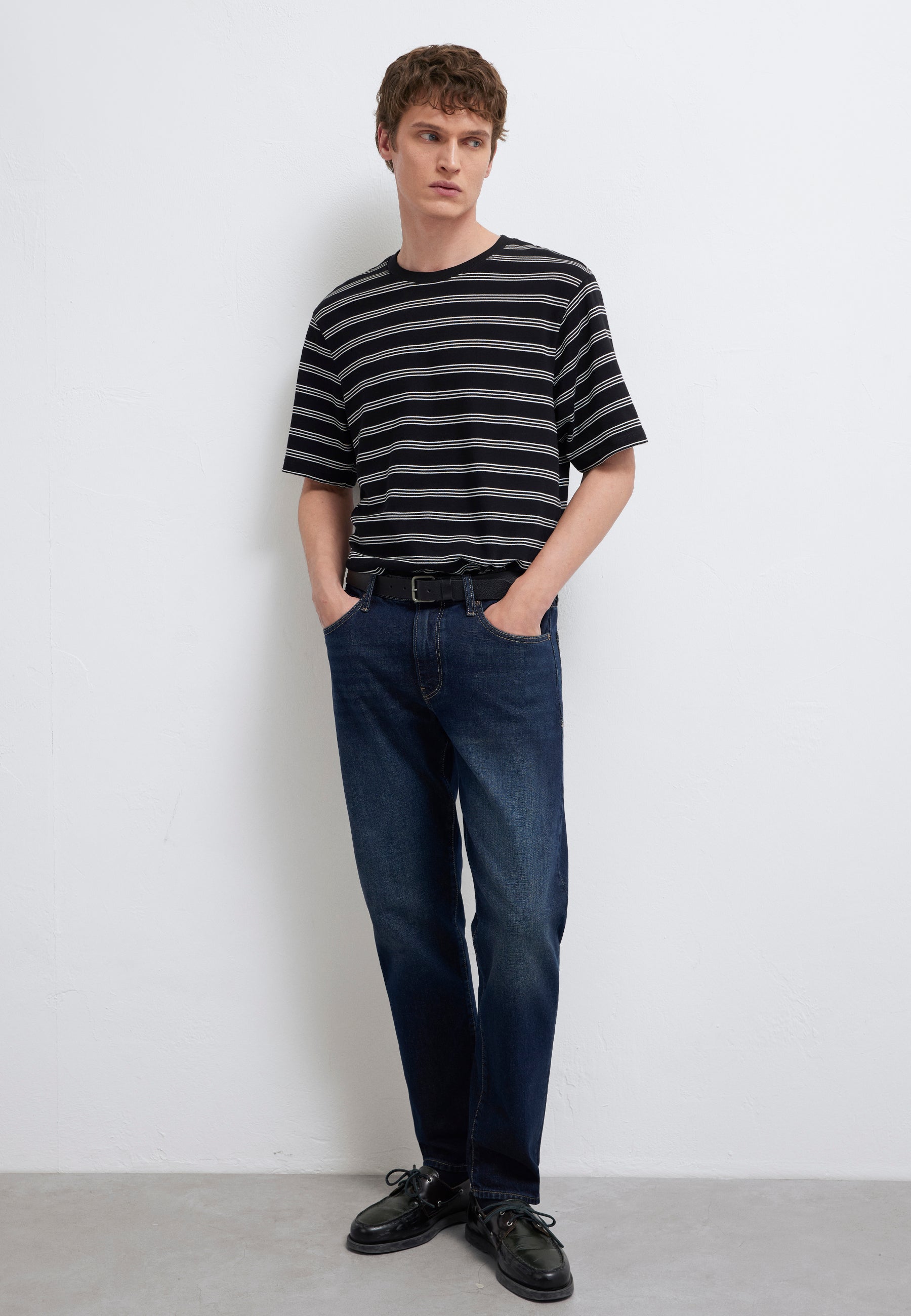 Stripe Tee in Black T-Shirts Mavi