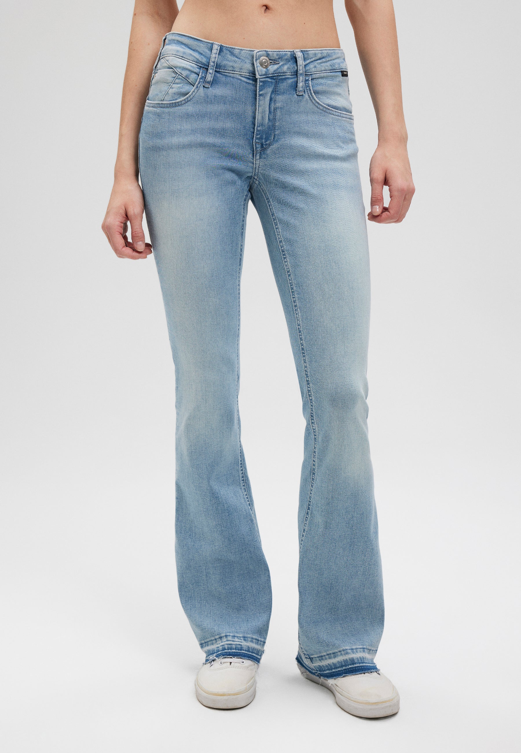 Bella in Lt Blue Glam Jeans Mavi
