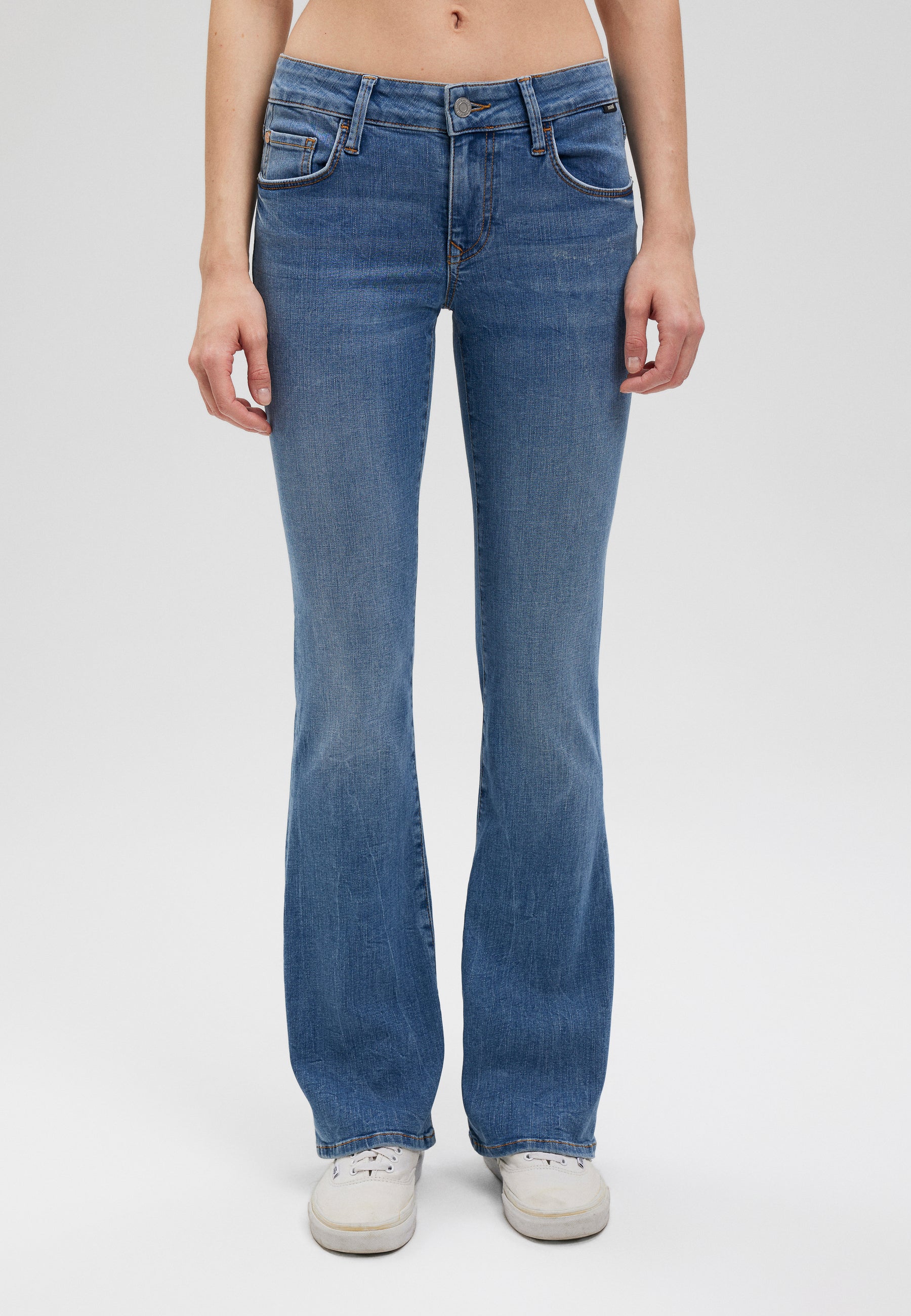 Bella Mid-Rise in Dark Brushed Str Jeans Mavi
