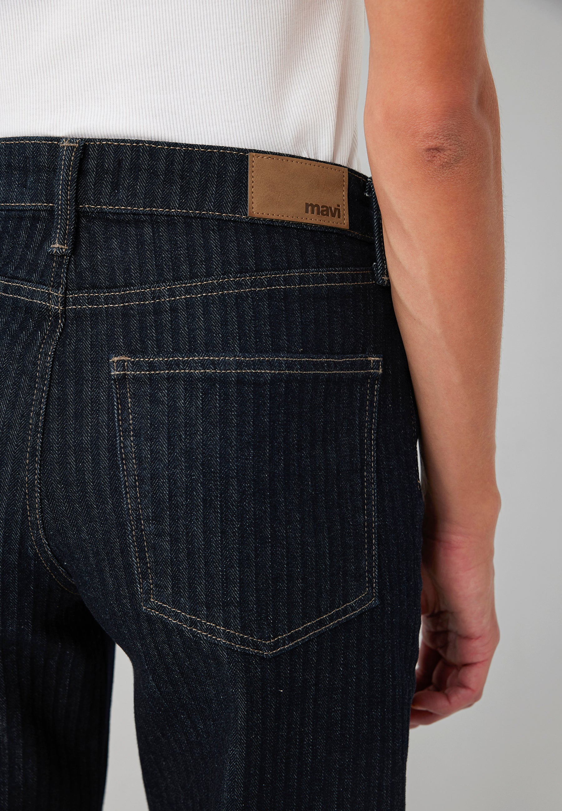 Baggy Jeans Leila in Dark Denim