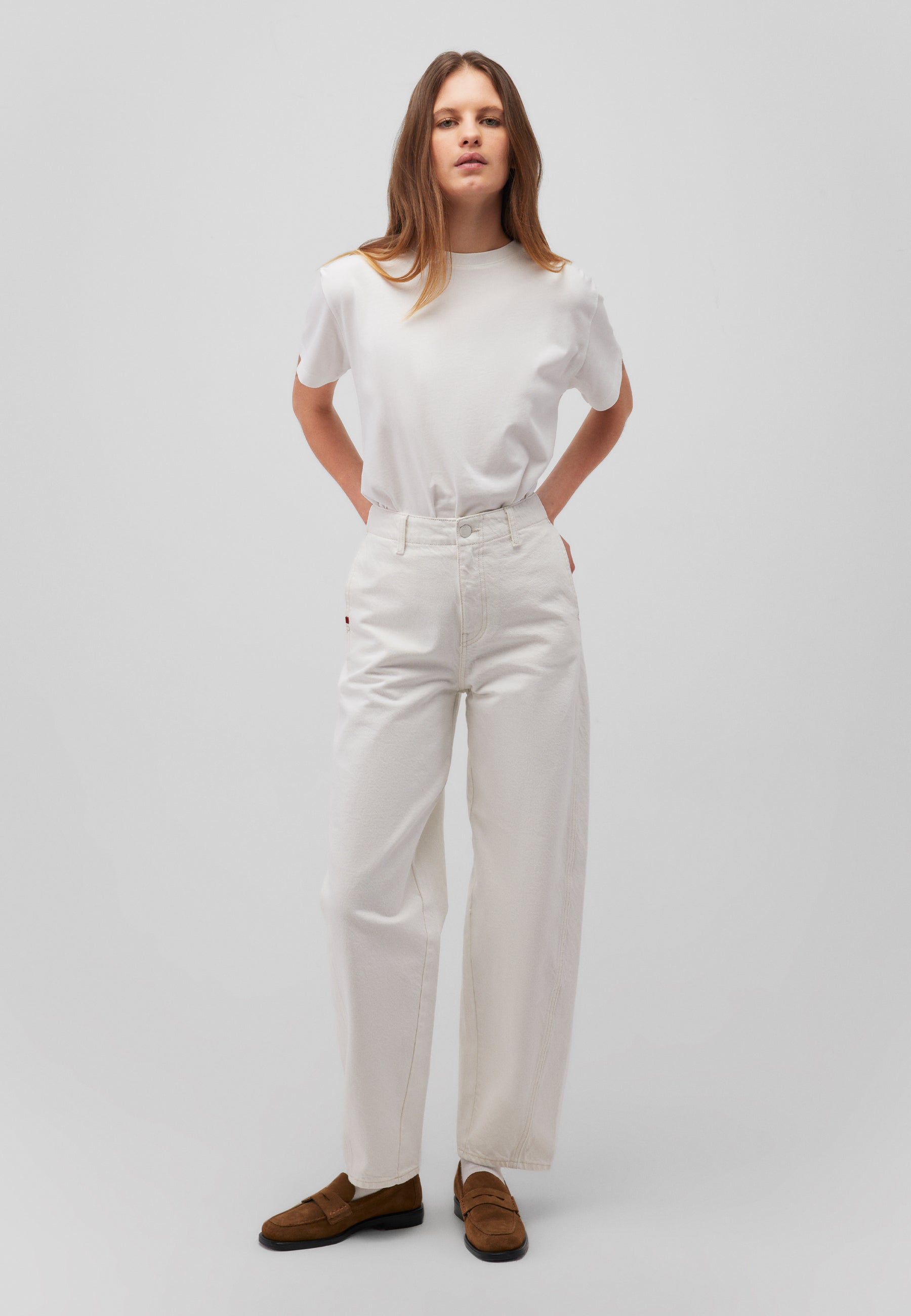 Sakura in Off White Denim Jeans Mavi