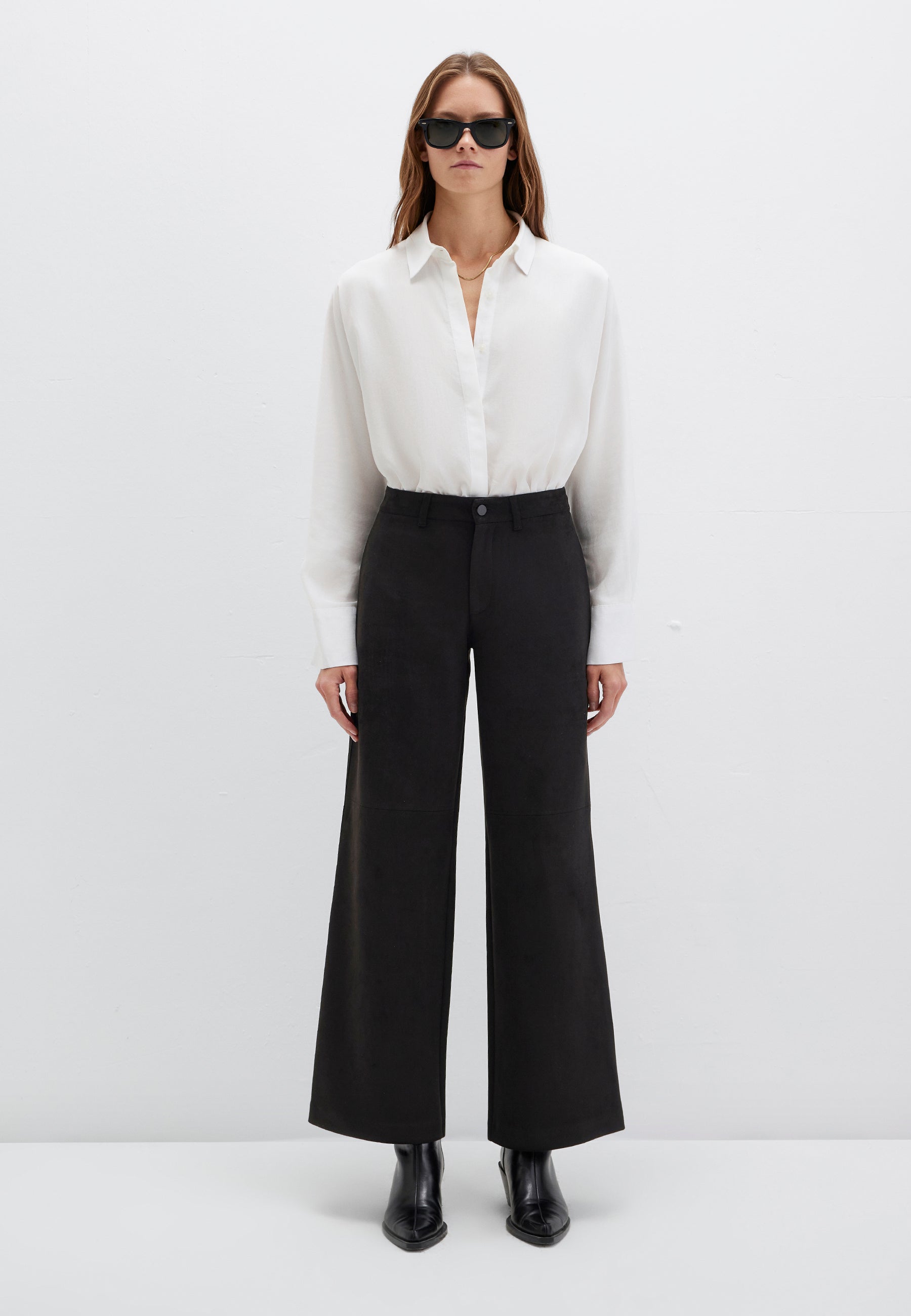 Woven Pants in Black Hosen Mavi