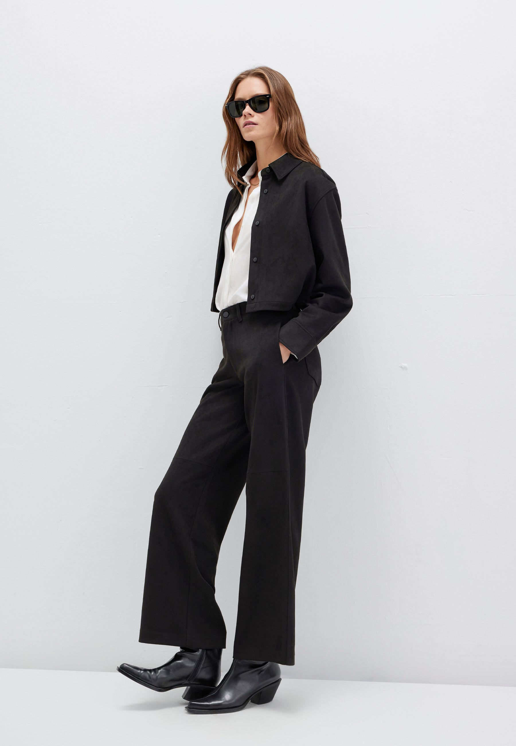 Woven Pants in Black Hosen Mavi
