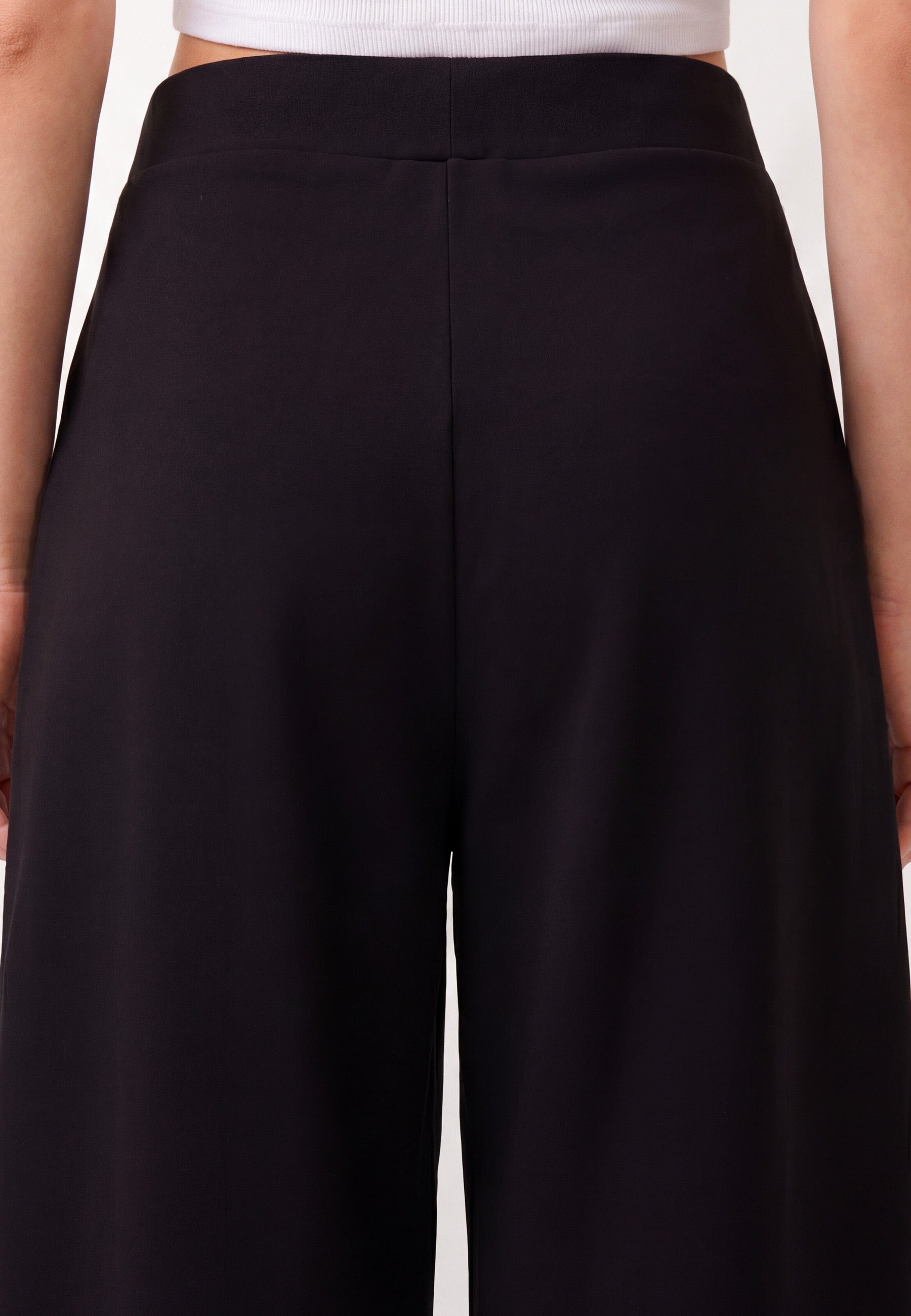 Knit Pants in Jet Black