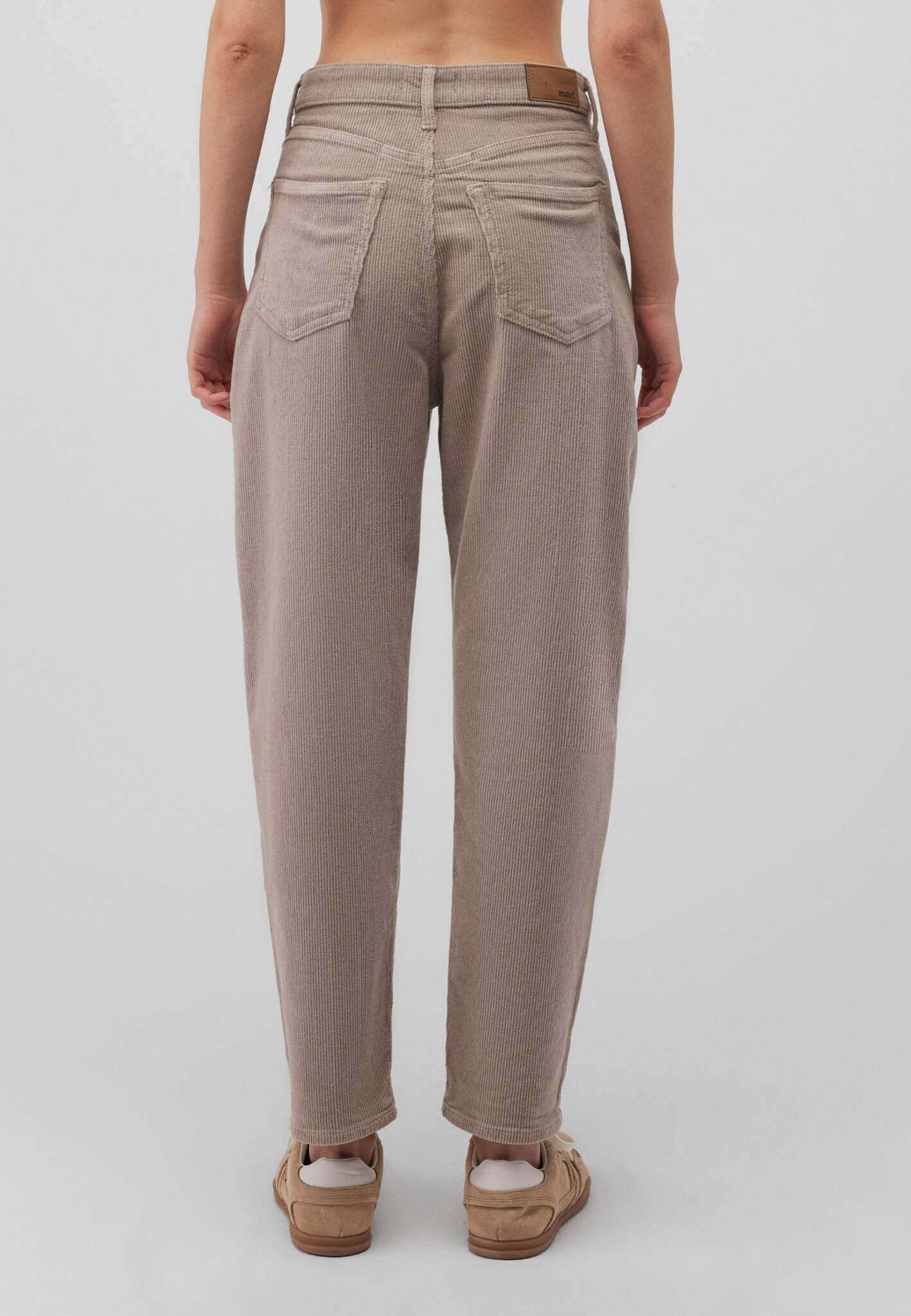 Laura in Moon Rock Cord Hosen Mavi