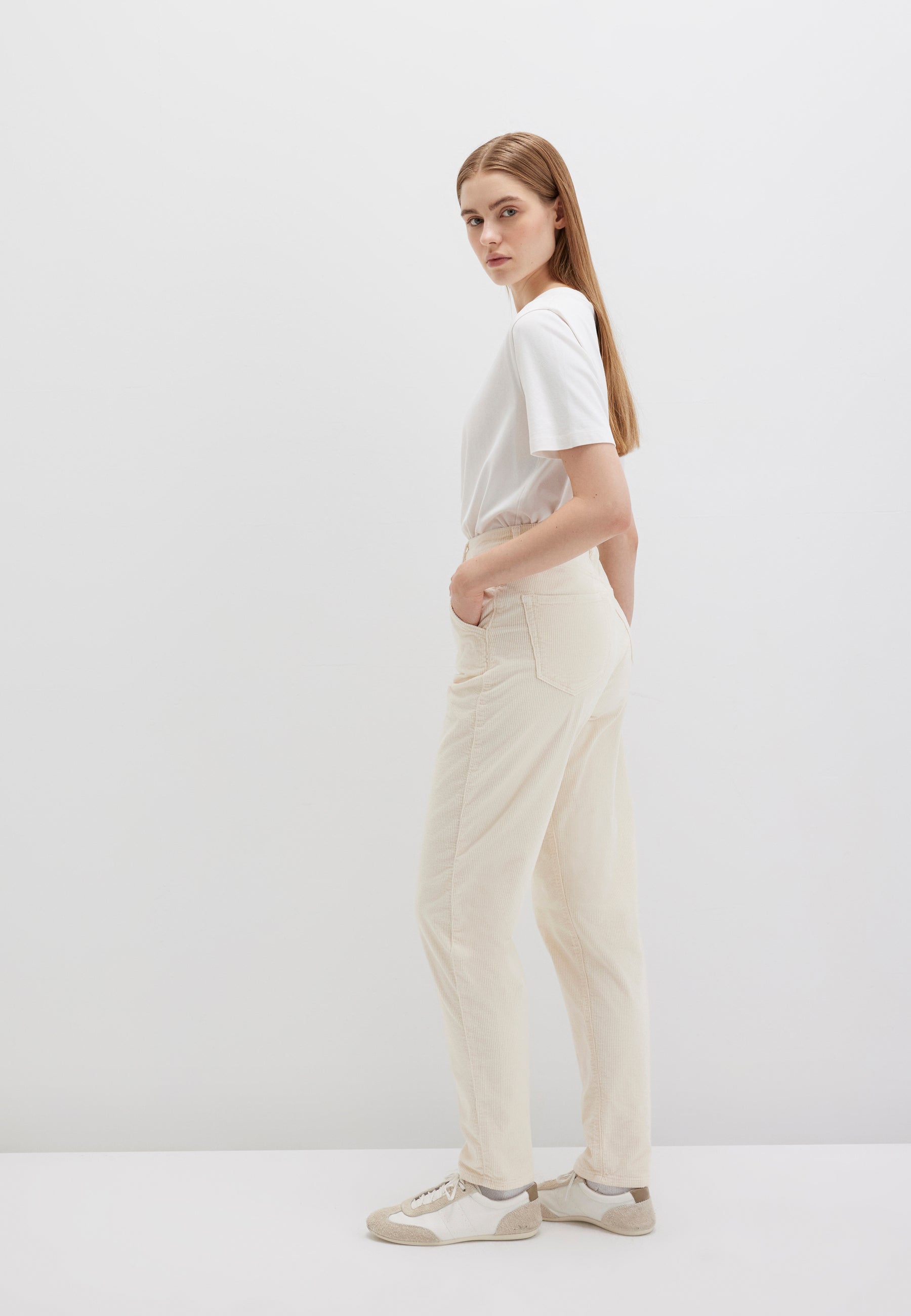 Laura in Angora Cord Hosen Mavi