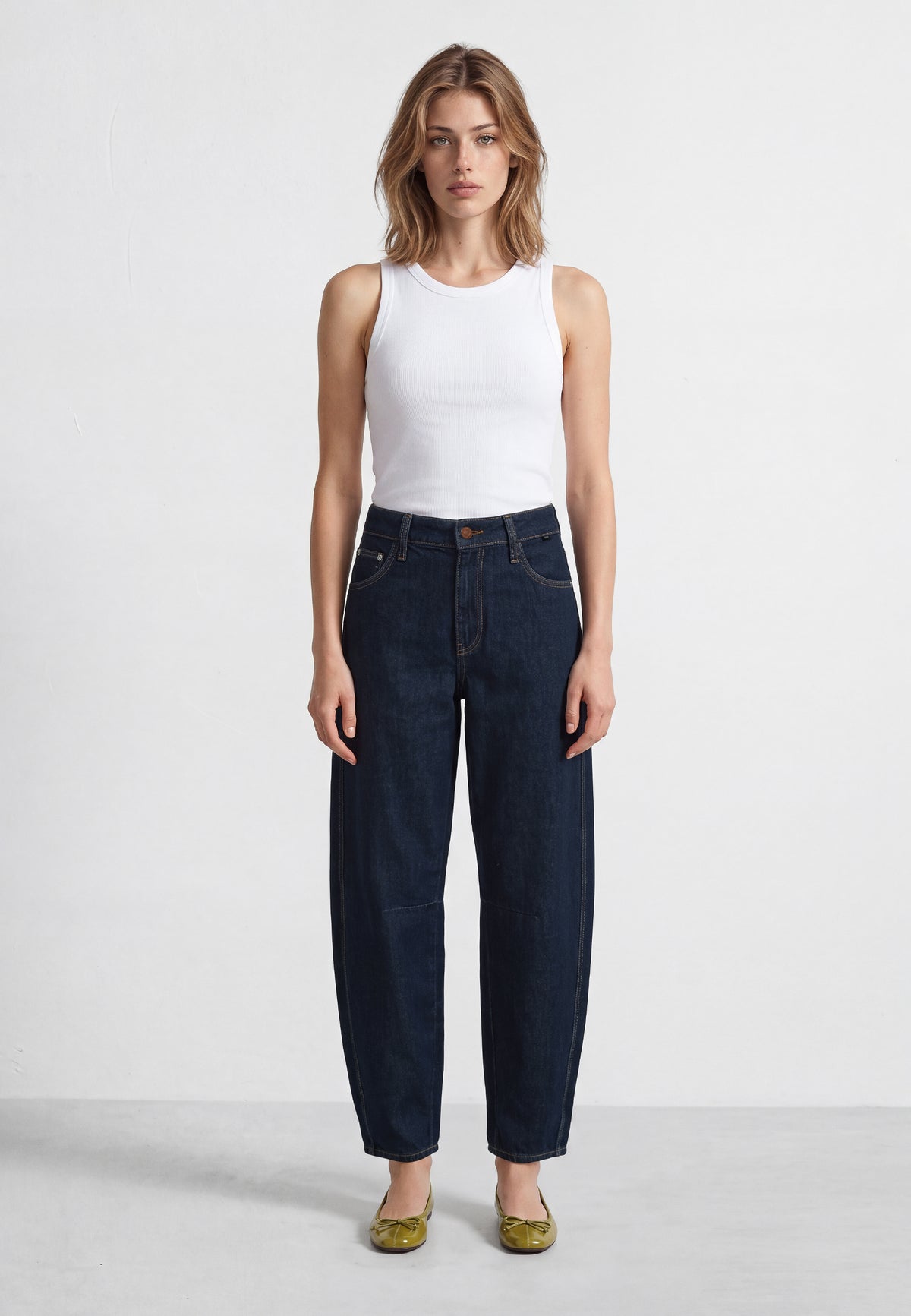 Jeans Leila With Cut in Rinse 90S Jeans Mavi