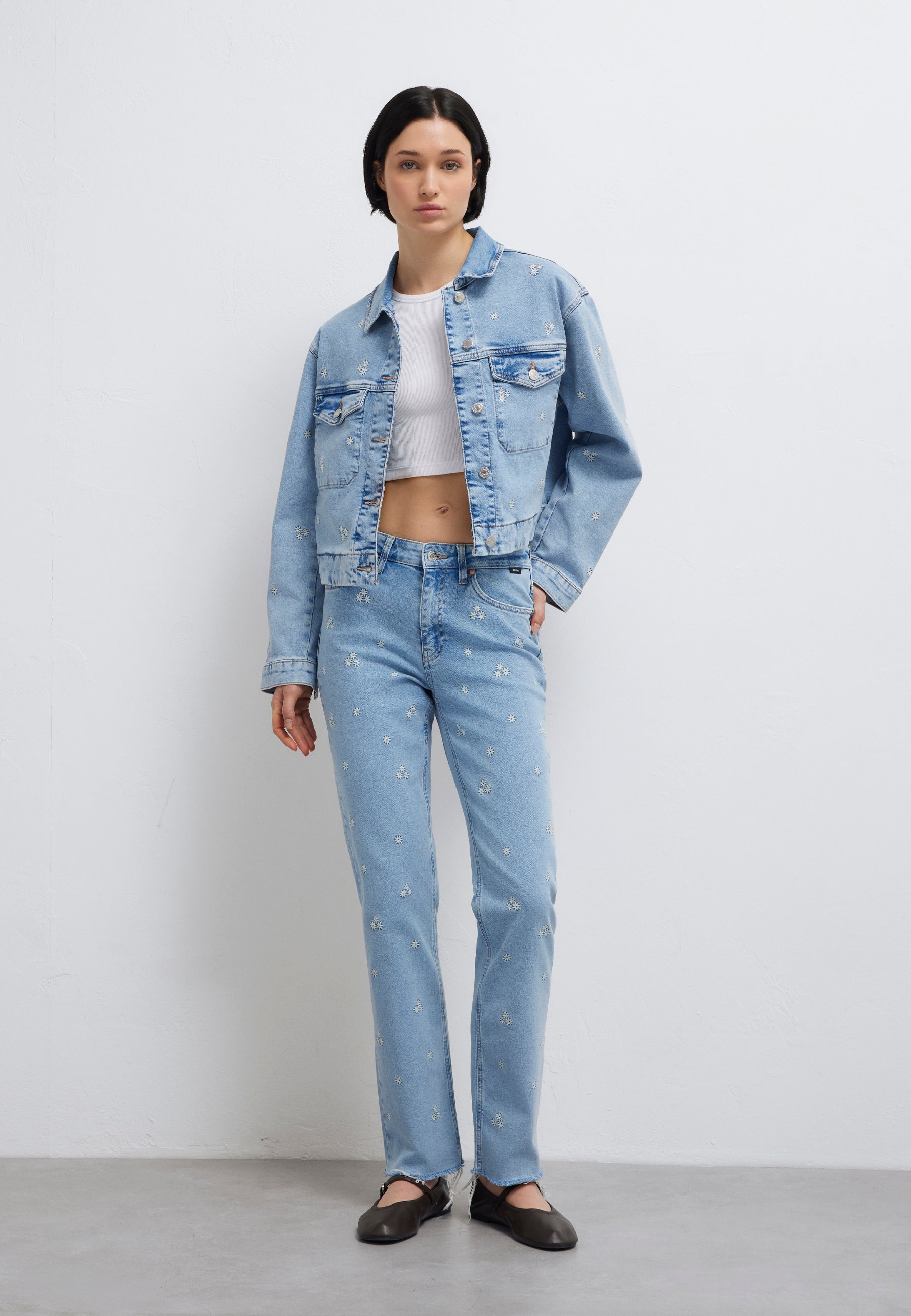 New York in Lt Blue Denim Jeans Mavi