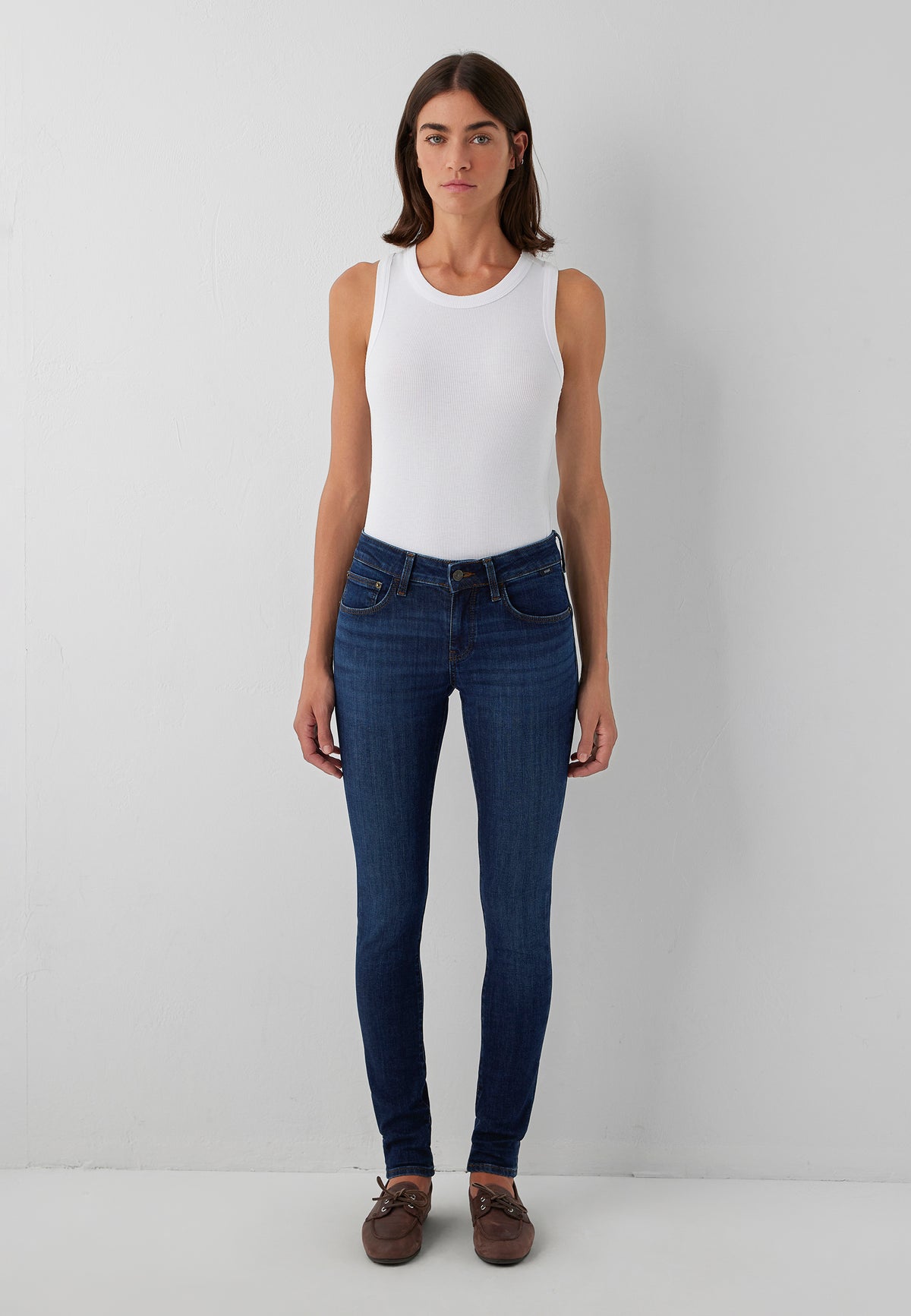 Jeans Adriana in Deep Brushed Str Jeans Mavi