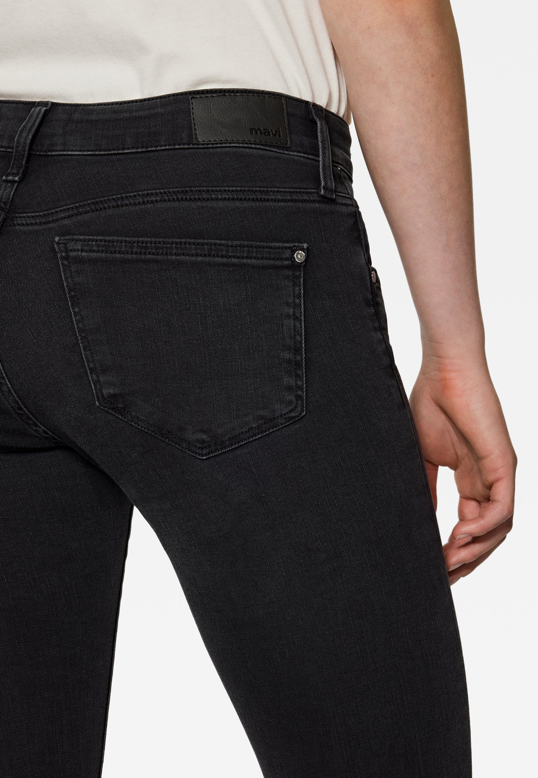 Lexy in Mid Smoke Glam Jeans Mavi