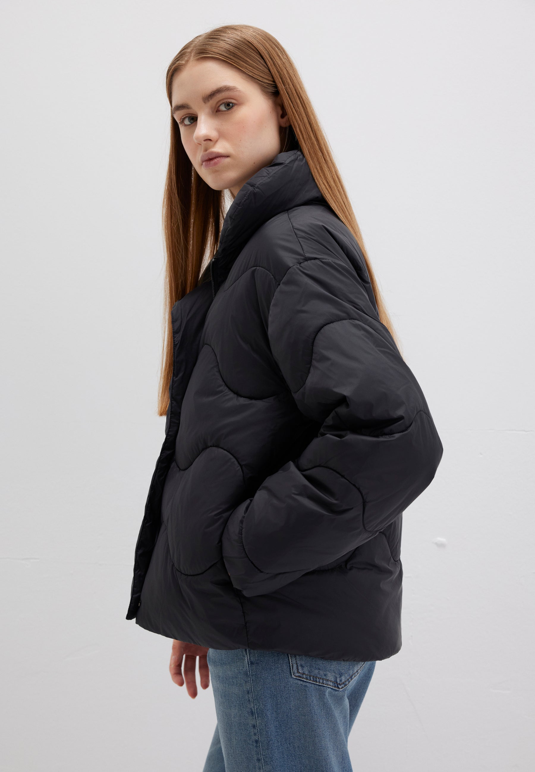 High Collar Jacket in Black Jacken Mavi