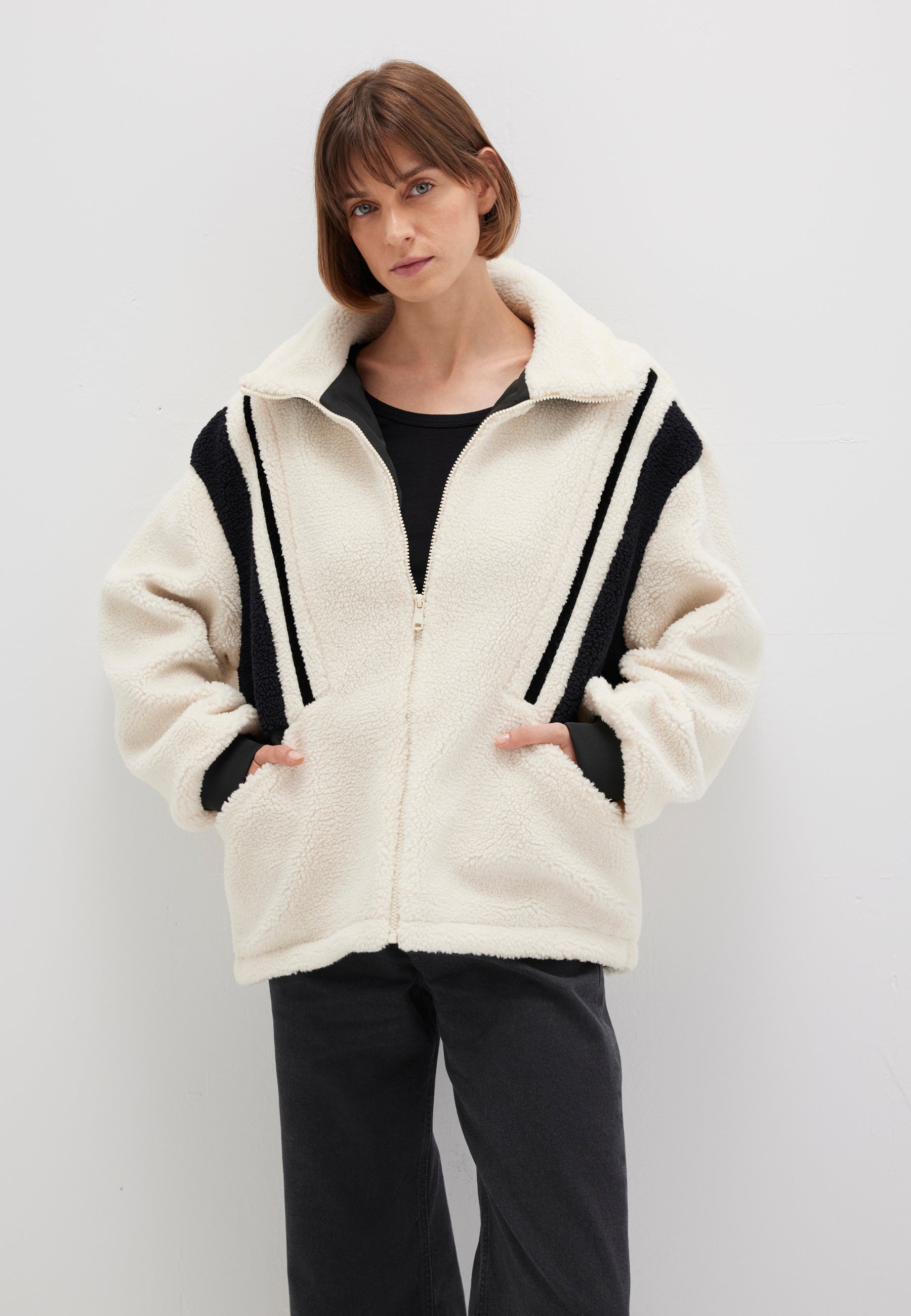 Polar Jacket in Ecru Jacken Mavi