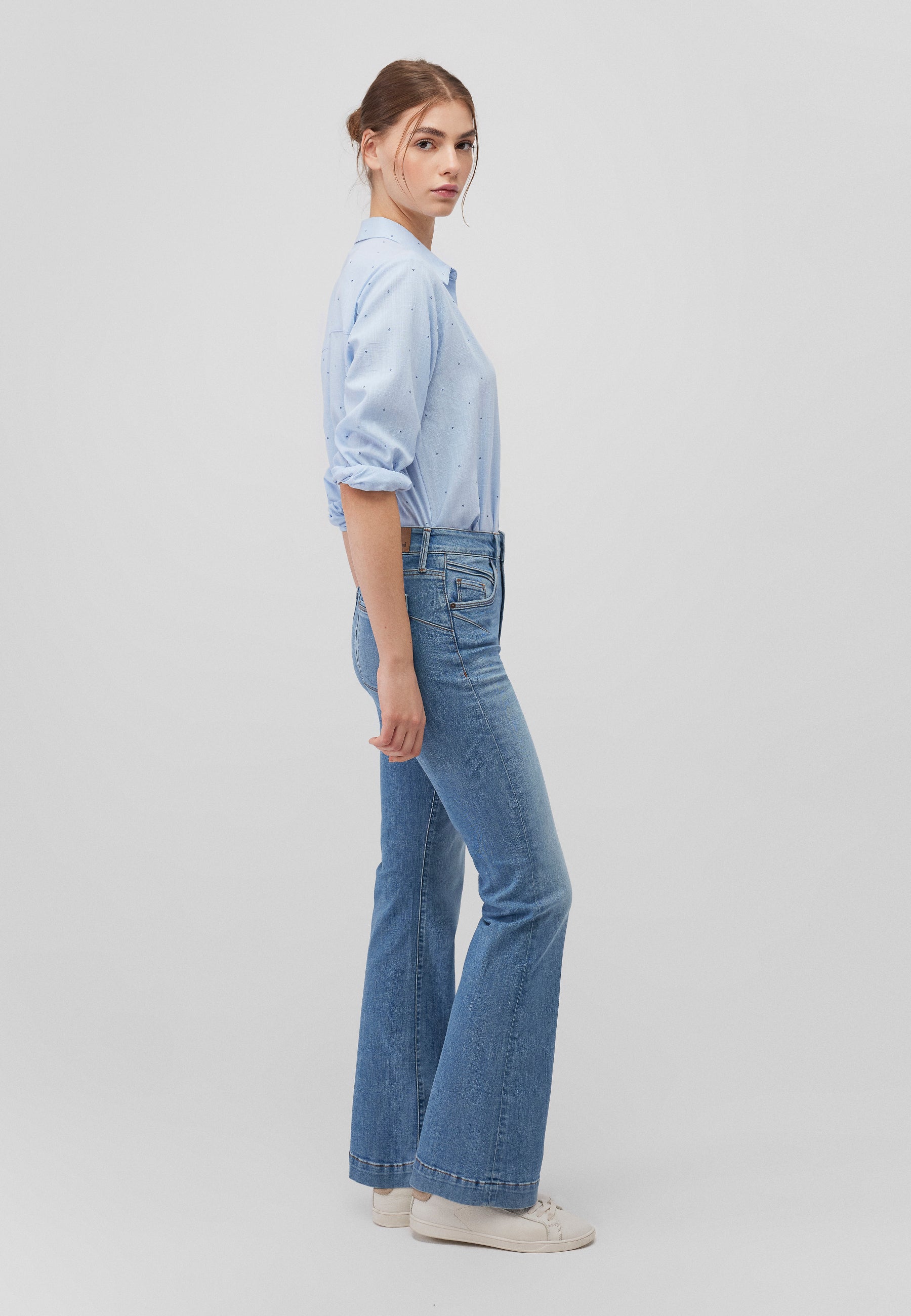 Woven Shirt in Ensign Blue Tiny Leaf Print Hemden Mavi