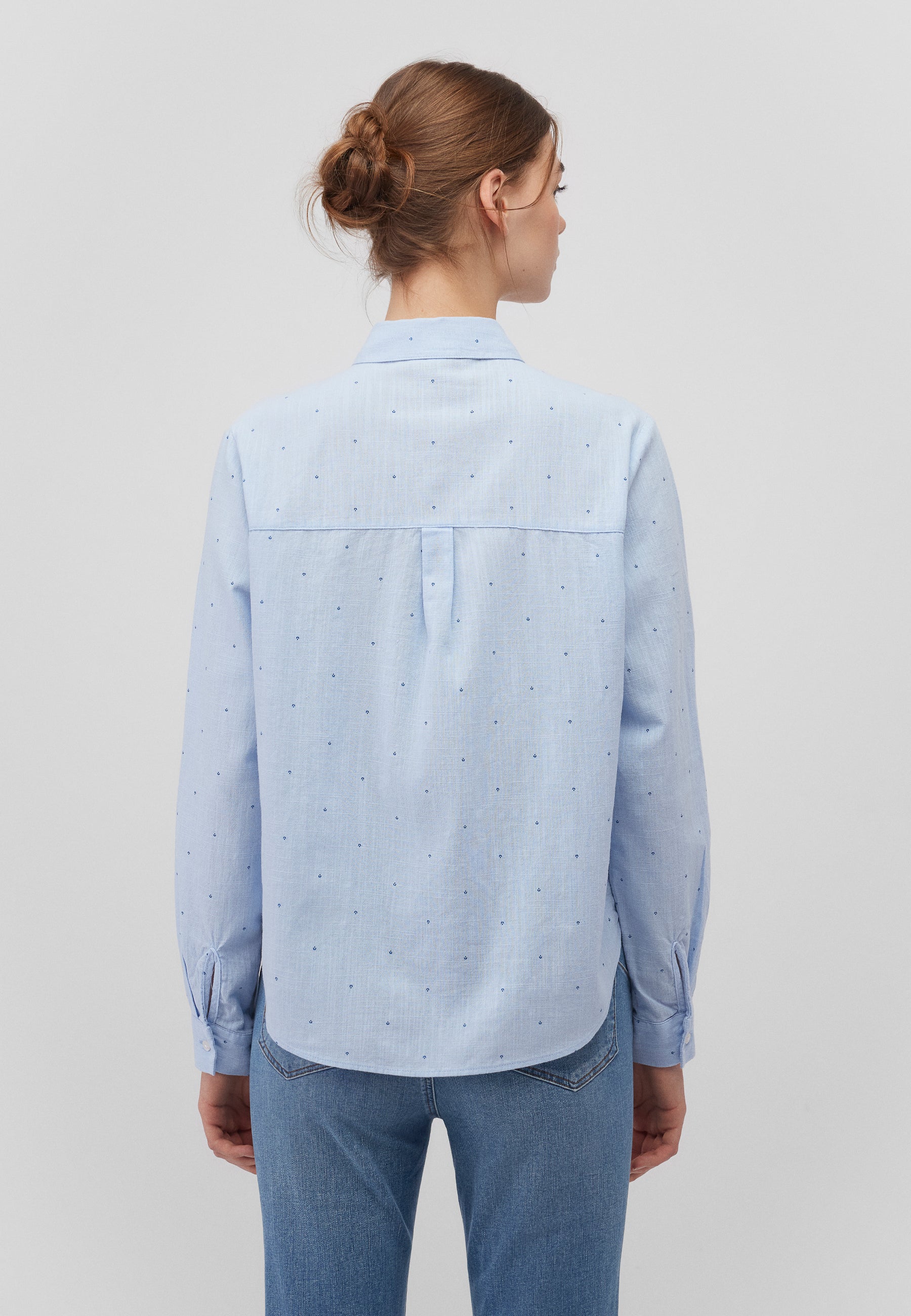 Woven Shirt in Ensign Blue Tiny Leaf Print Hemden Mavi