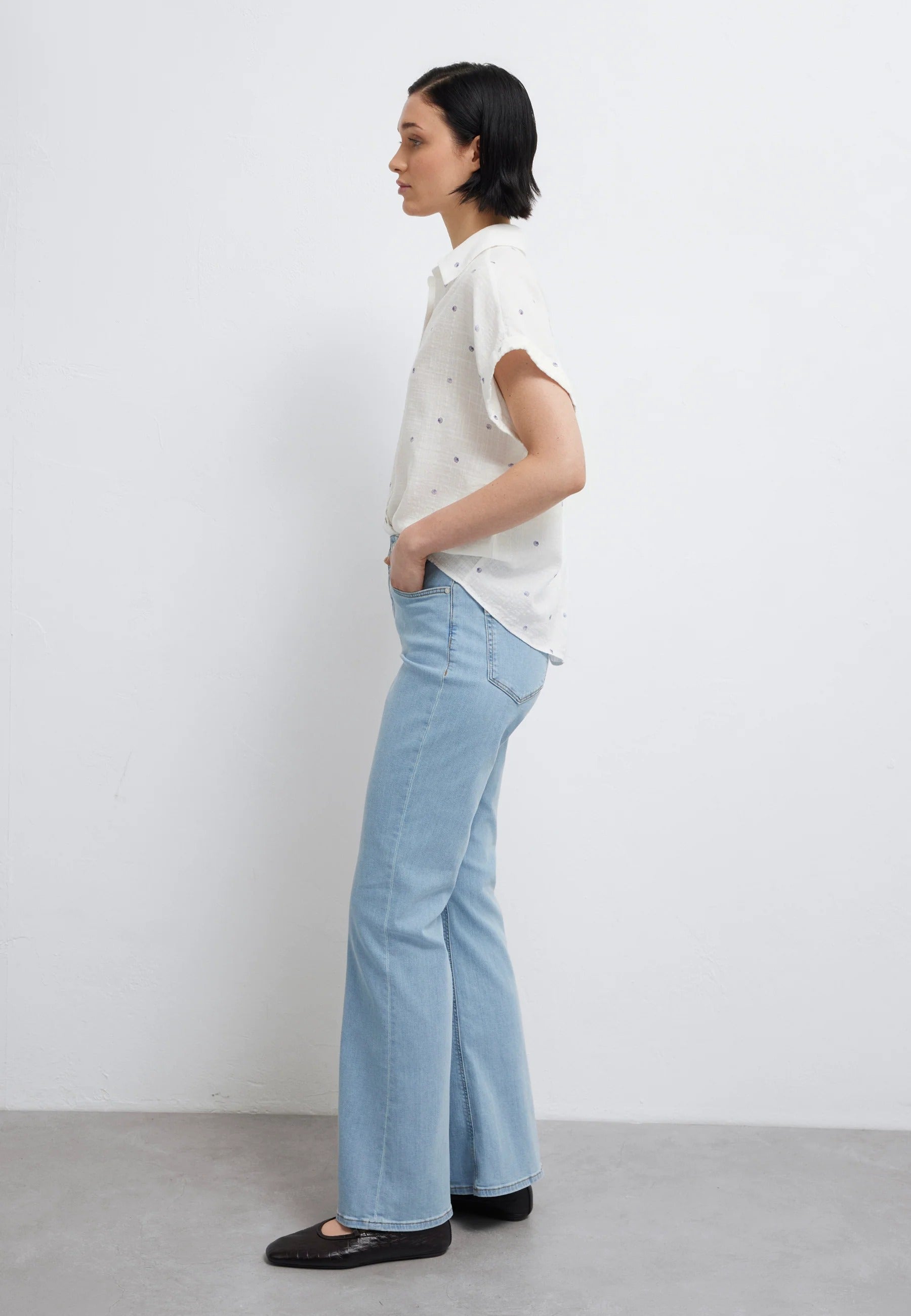 Short Sleeve Woven Shirt in Small Stroke Shell Print Hemden Mavi