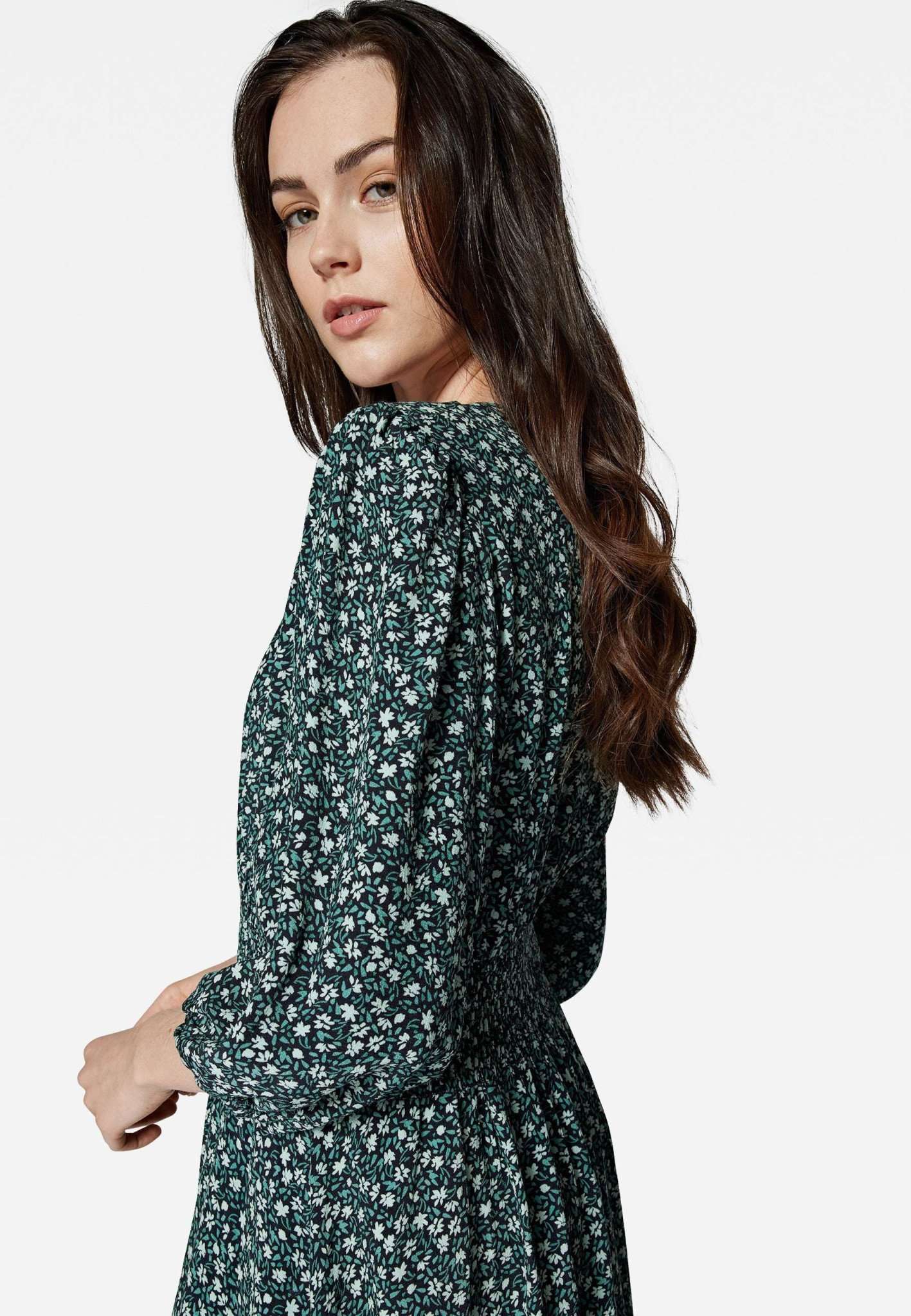Printed Dress in Black Petal Print Kleider Mavi