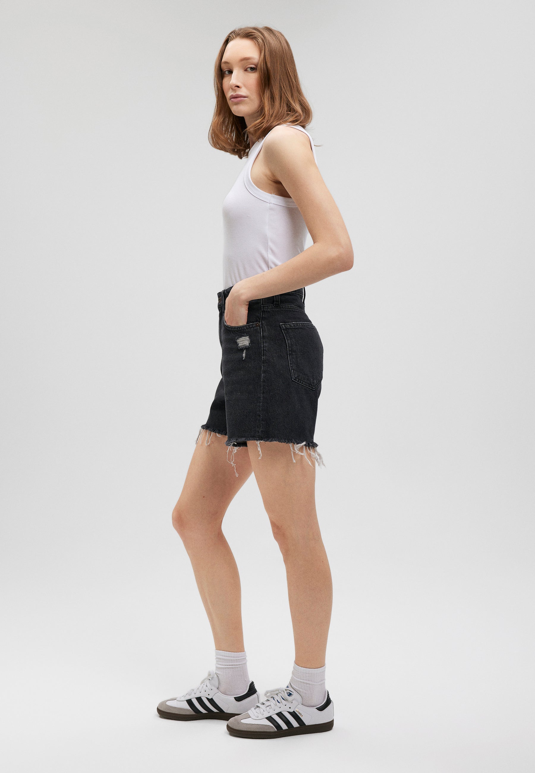 Millie in Smoke 90S Jeansshorts Mavi