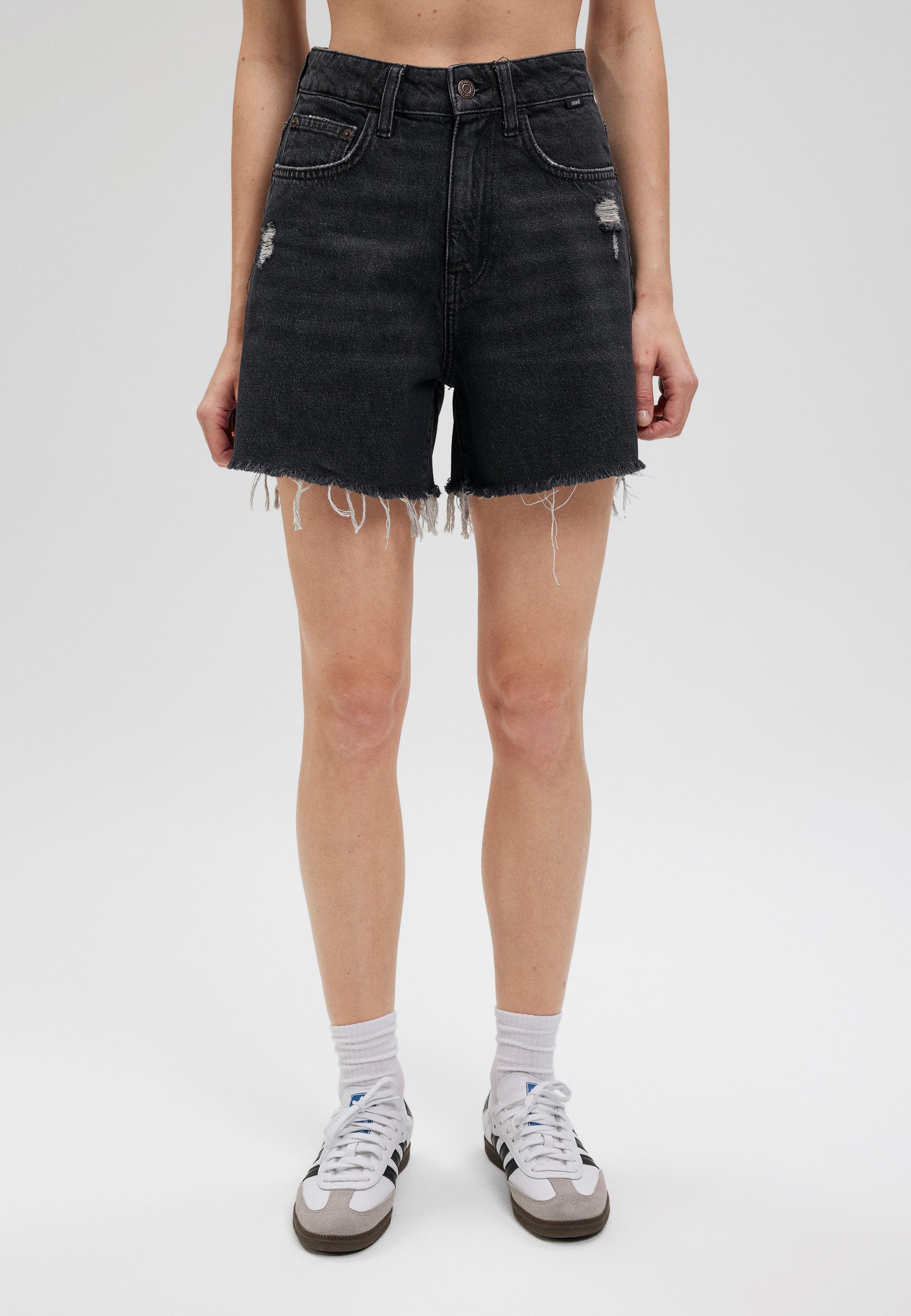 Millie in Smoke 90S Jeansshorts Mavi