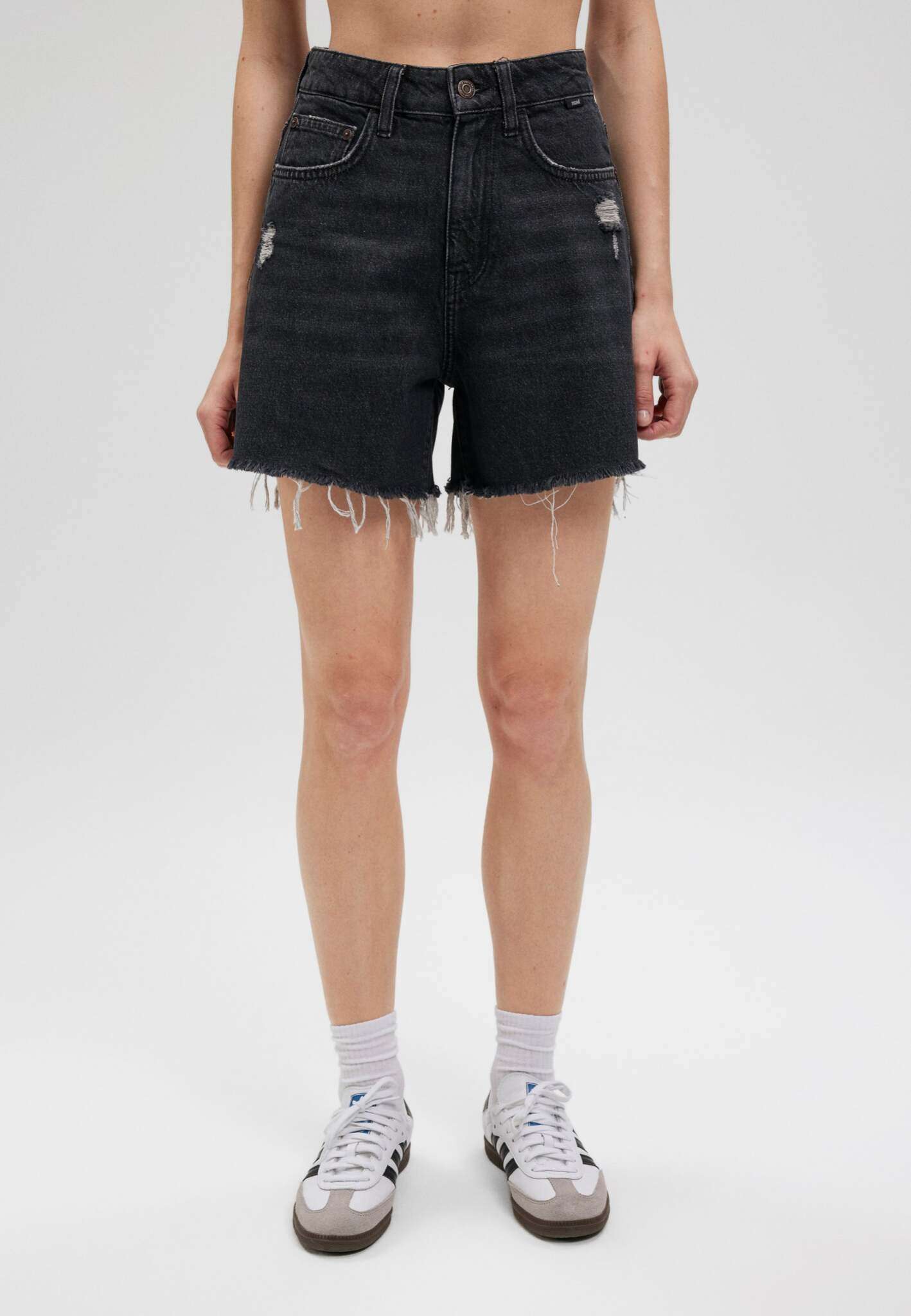 Millie in Smoke 90S Jeansshorts Mavi