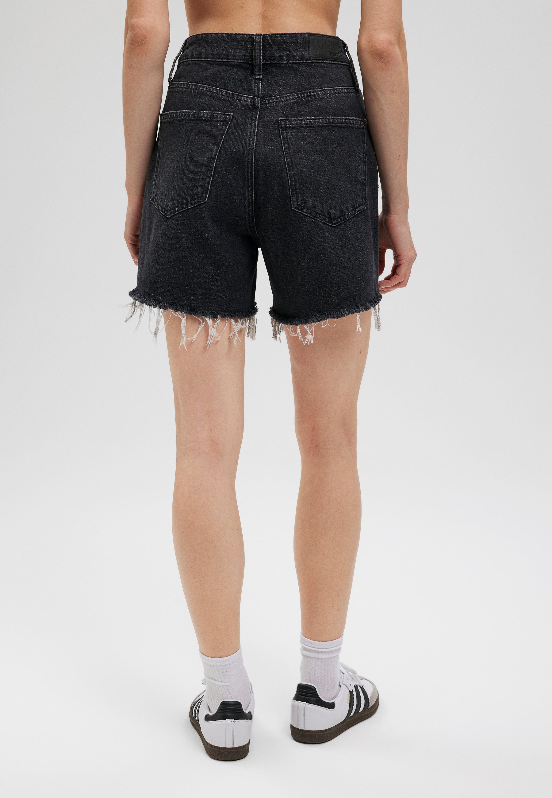 Millie in Smoke 90S Jeansshorts Mavi