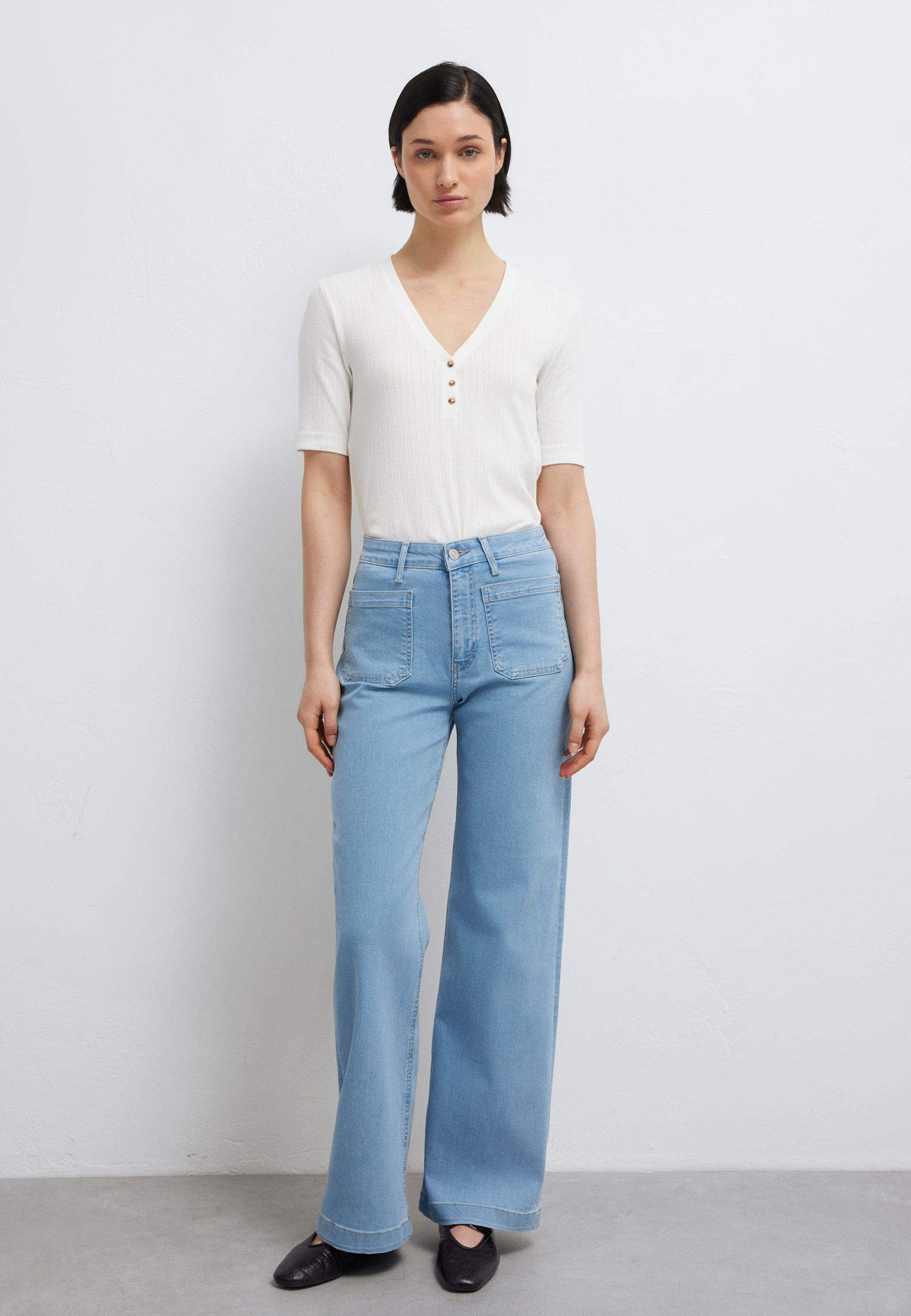 Short Sleeve Fashion Jersey in Antique White T-Shirts Mavi