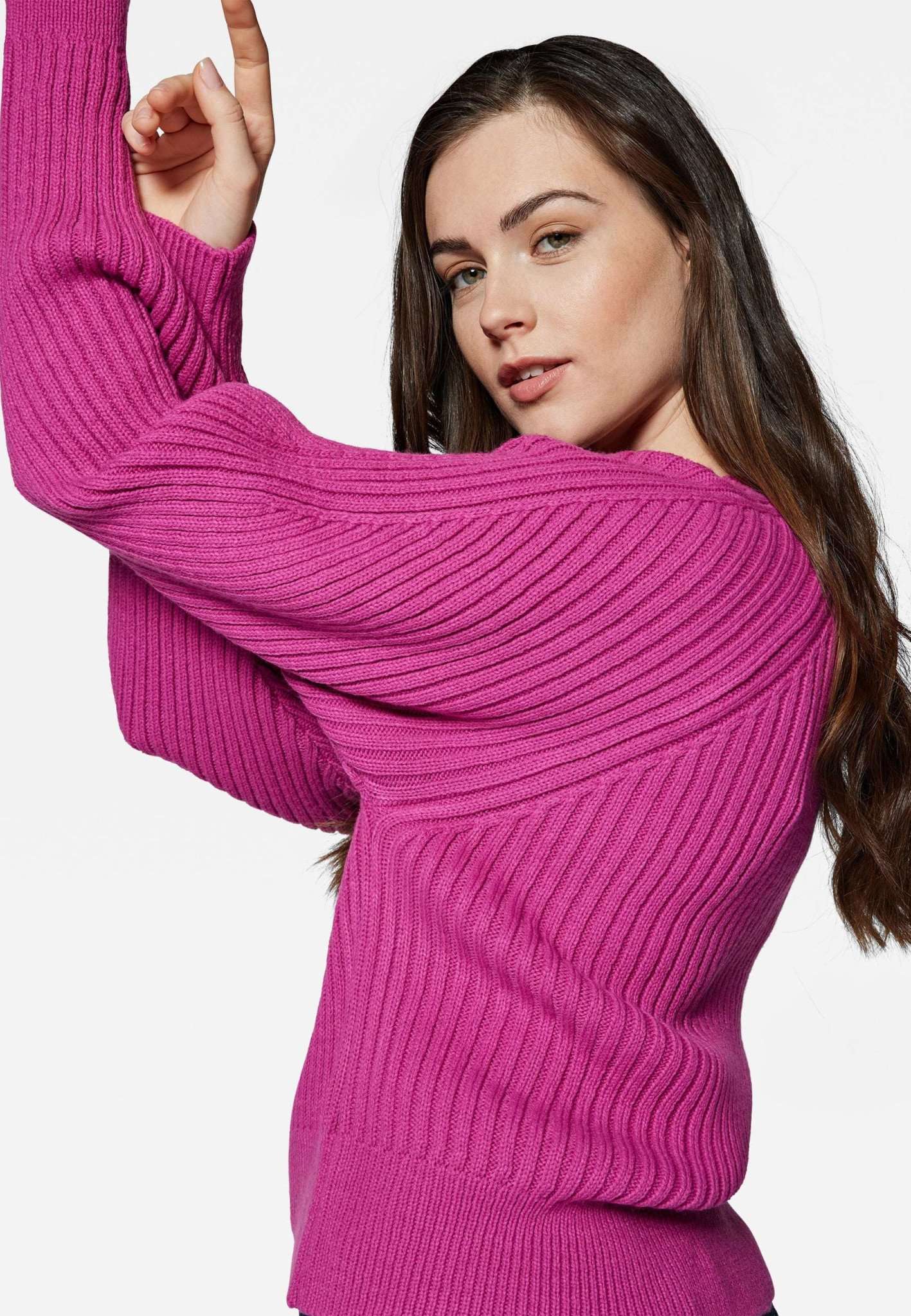 Crew Neck Sweater in Fuchsia Red Pullover Mavi