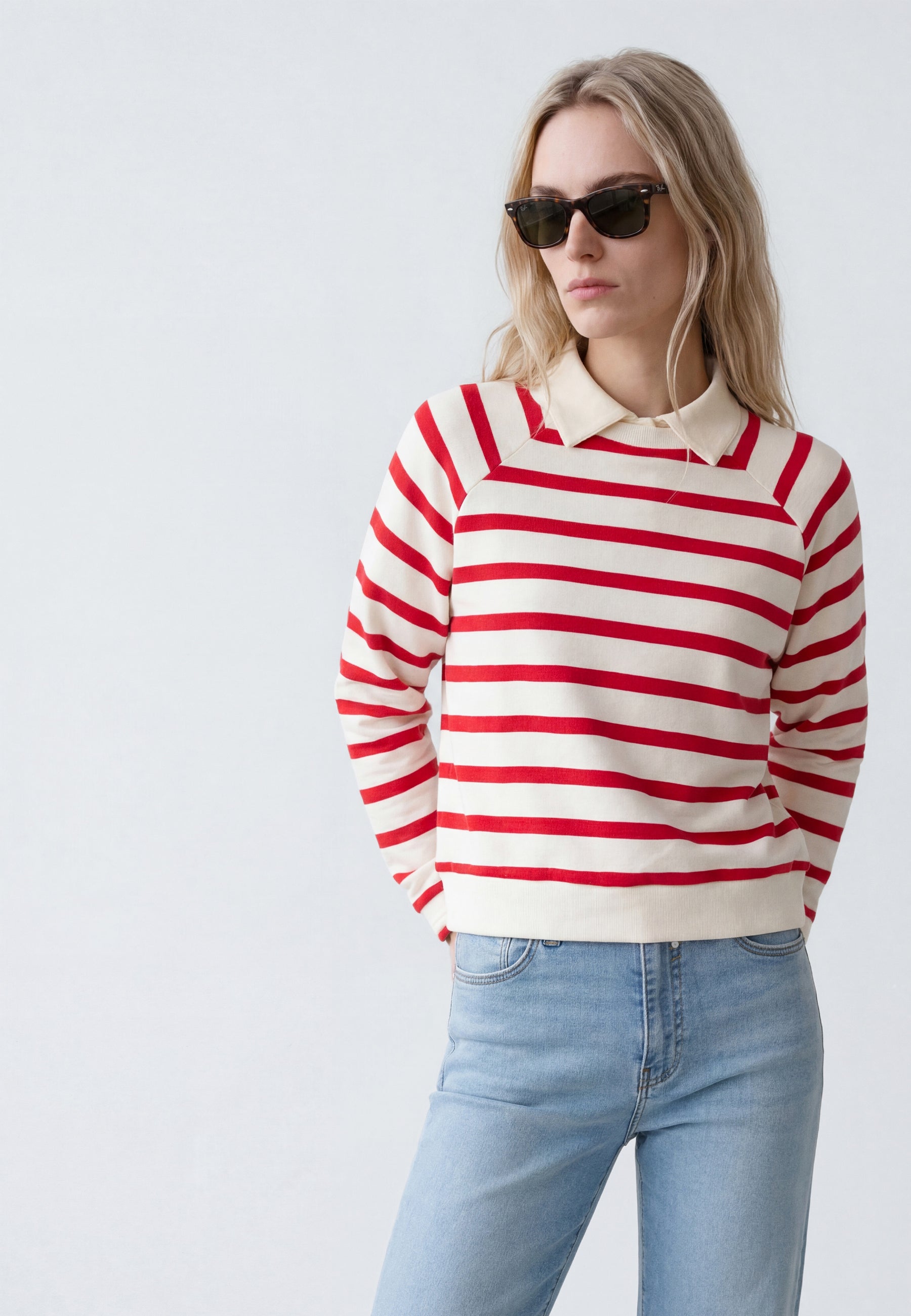 Crew Neck Sweatshirt in Red Stripe Sweatshirts Mavi