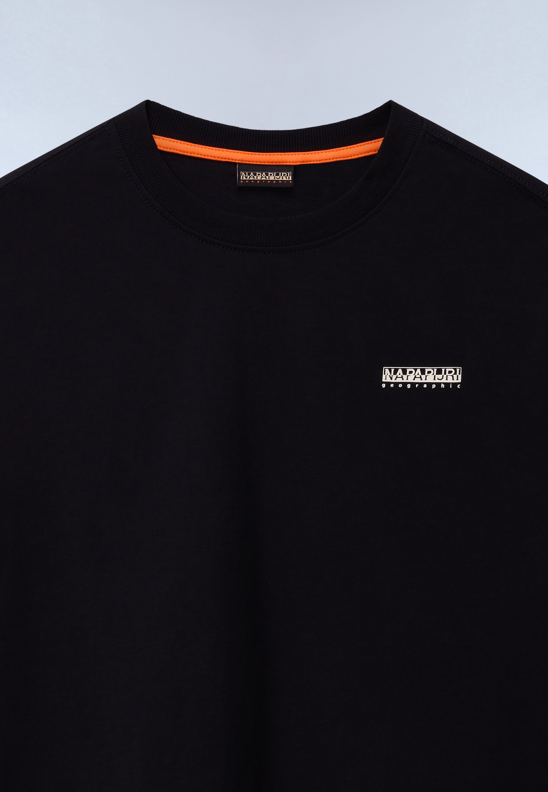 T-Shirt S-SMALL BOX SS in Black Beauty T-Shirts Napapijri