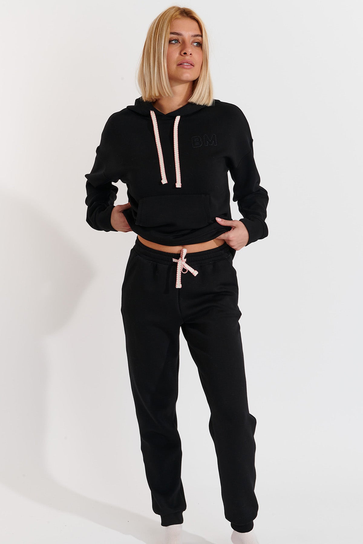 QUICK-BAYJOY Jogginghose in Noir Hosen Banana Moon