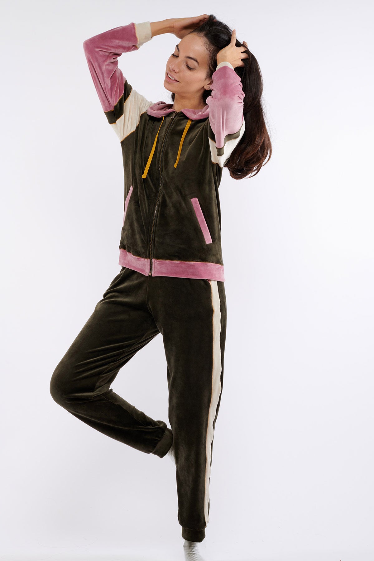 QUICKLY-WILDLAKE Samthose in Kaki Hosen Banana Moon