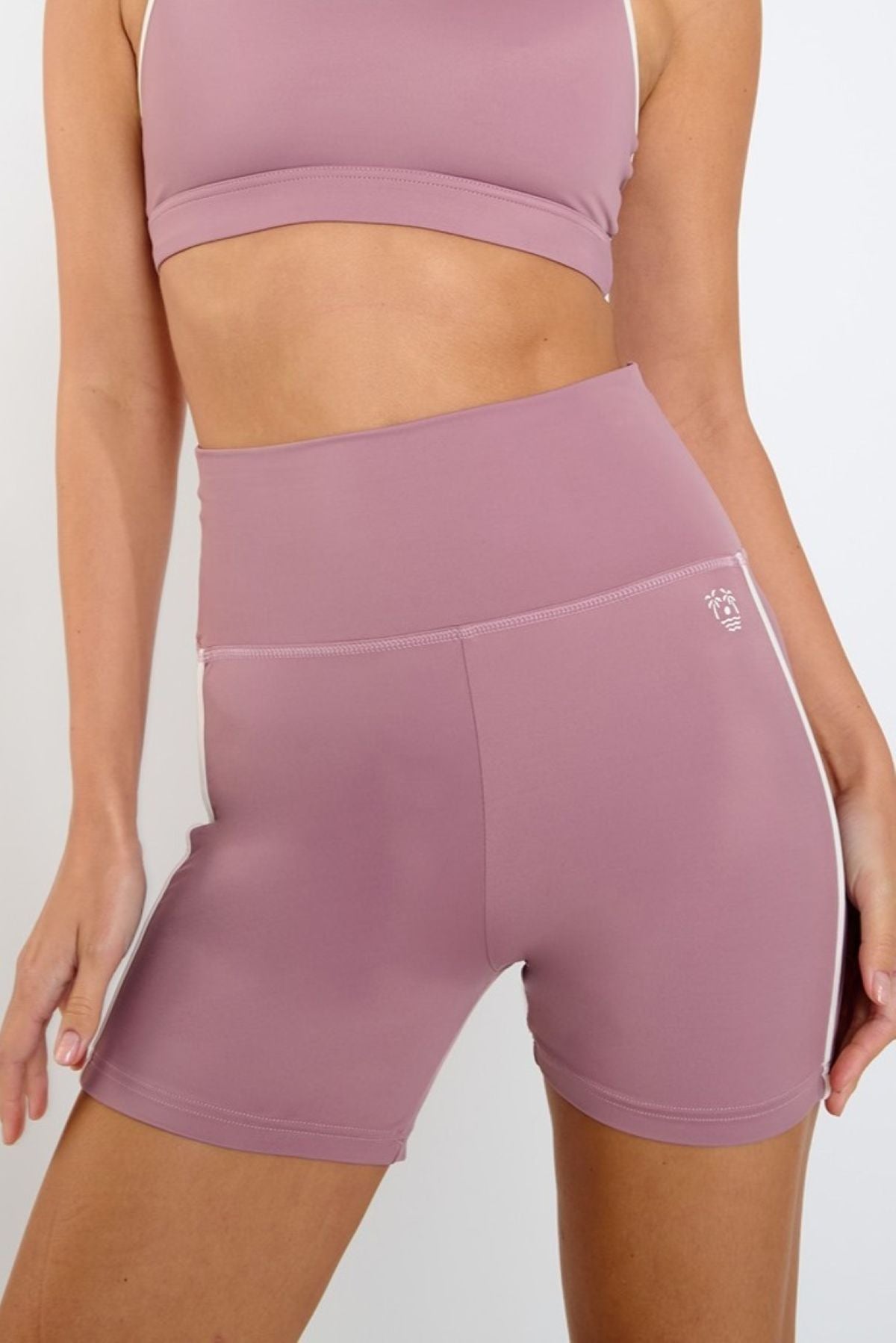 SPARK-WELLFLOW Shorts in Mauve
