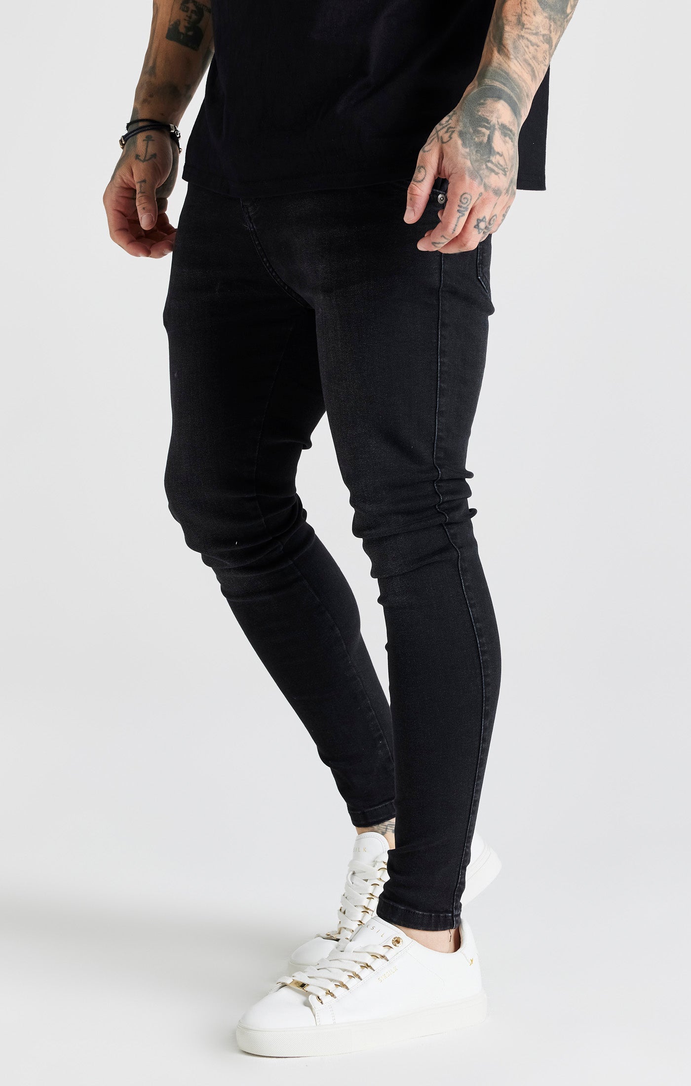 Essential Skinny Jean in Black Jeans SikSilk