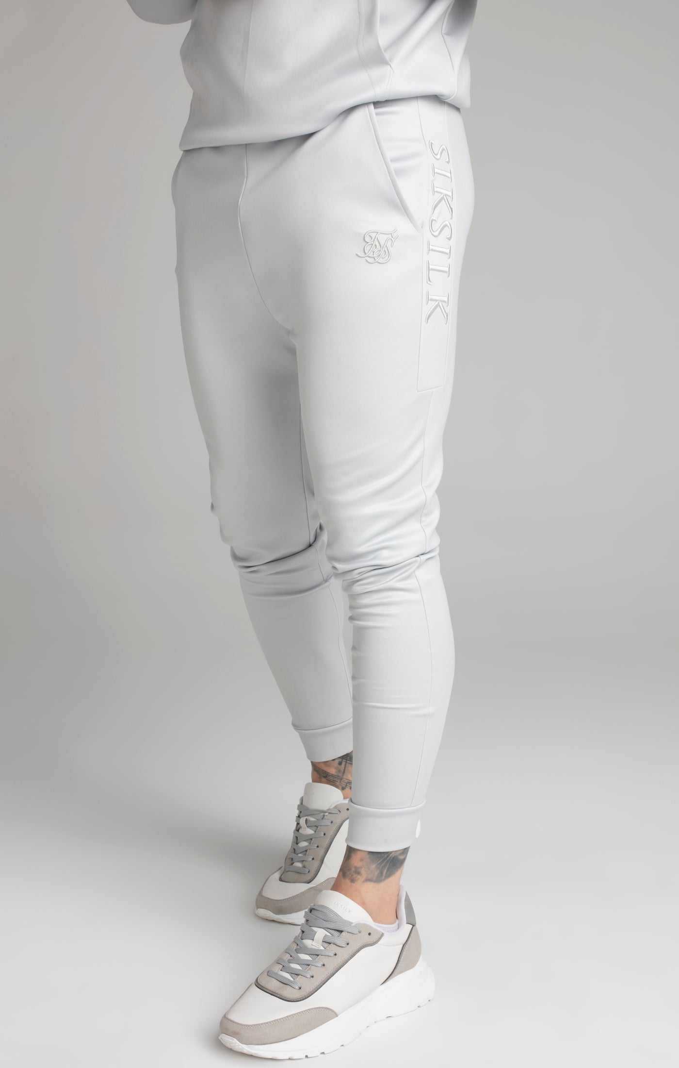 Embroidered Panel Cuffed Pant in Grey Hosen SikSilk