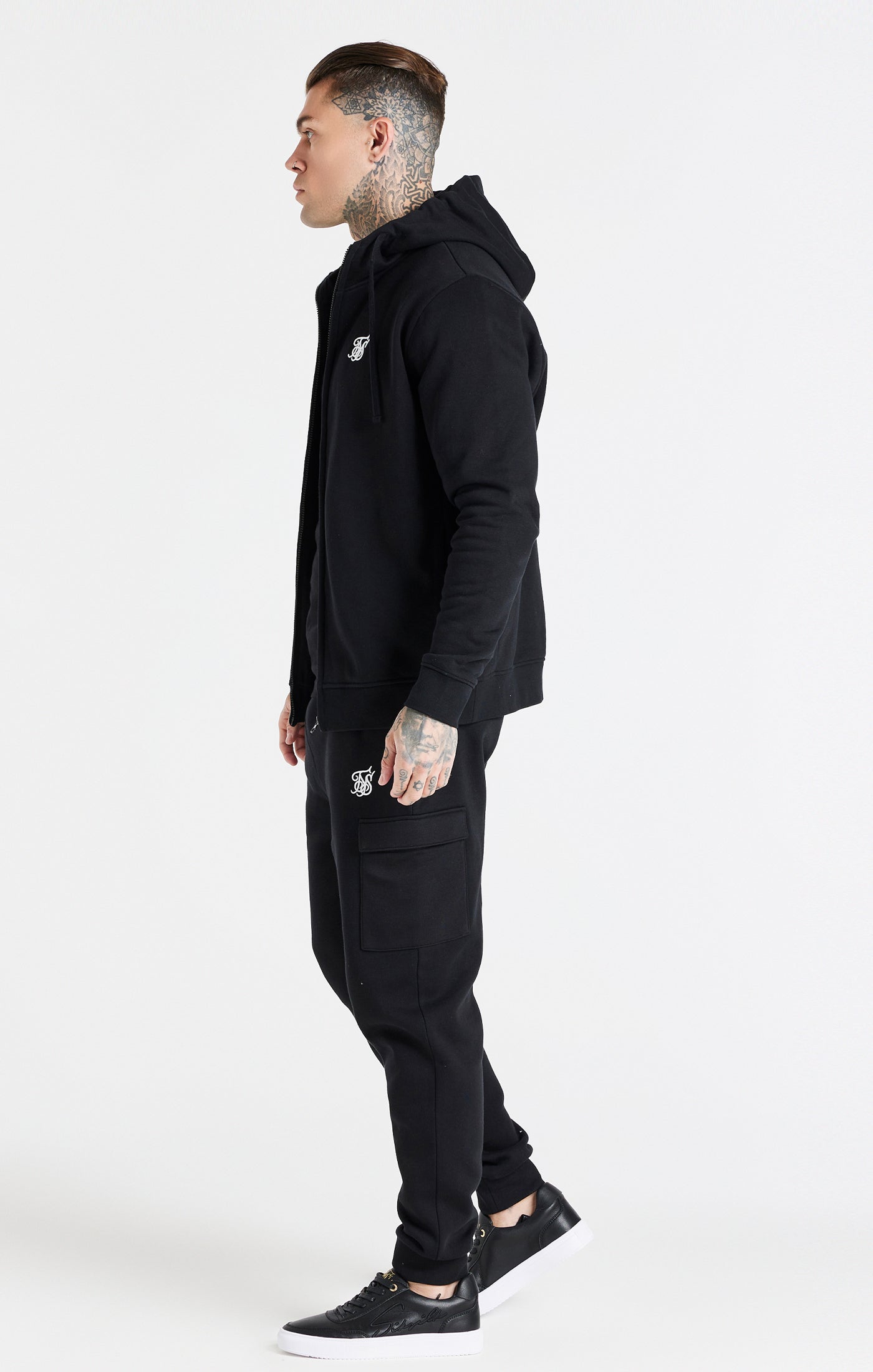 Essential Zip Through Funnel Hoodie in Black Kapuzenpullover SikSilk