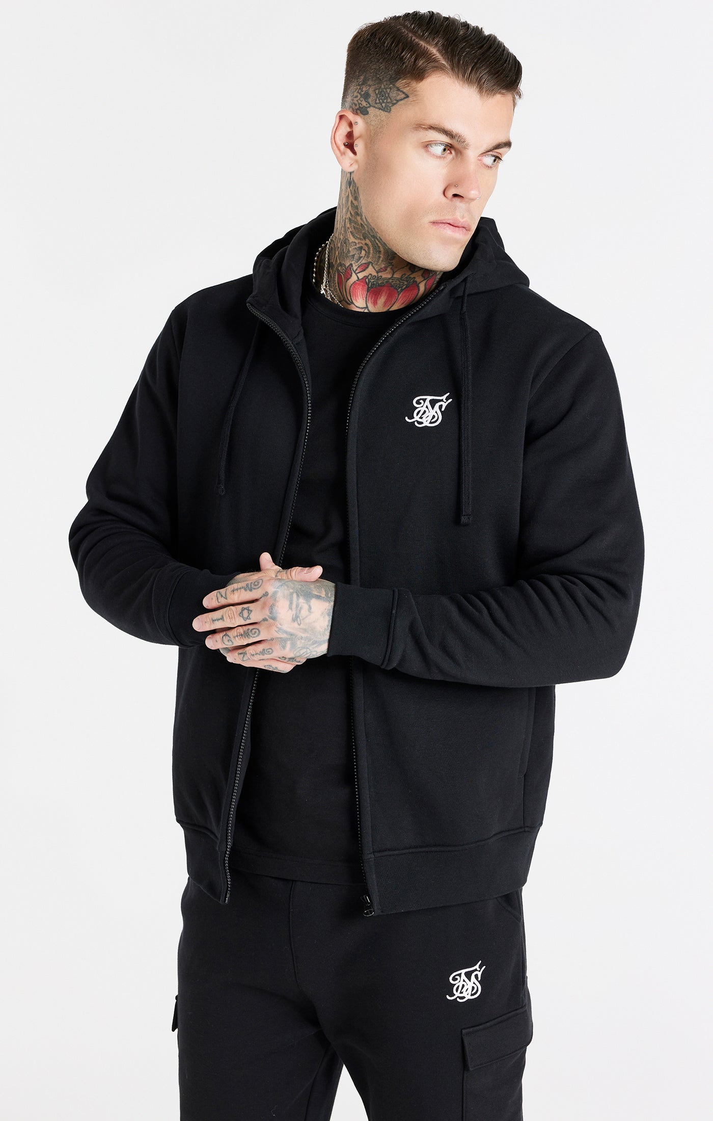 Essential Zip Through Funnel Hoodie in Black Kapuzenpullover SikSilk   