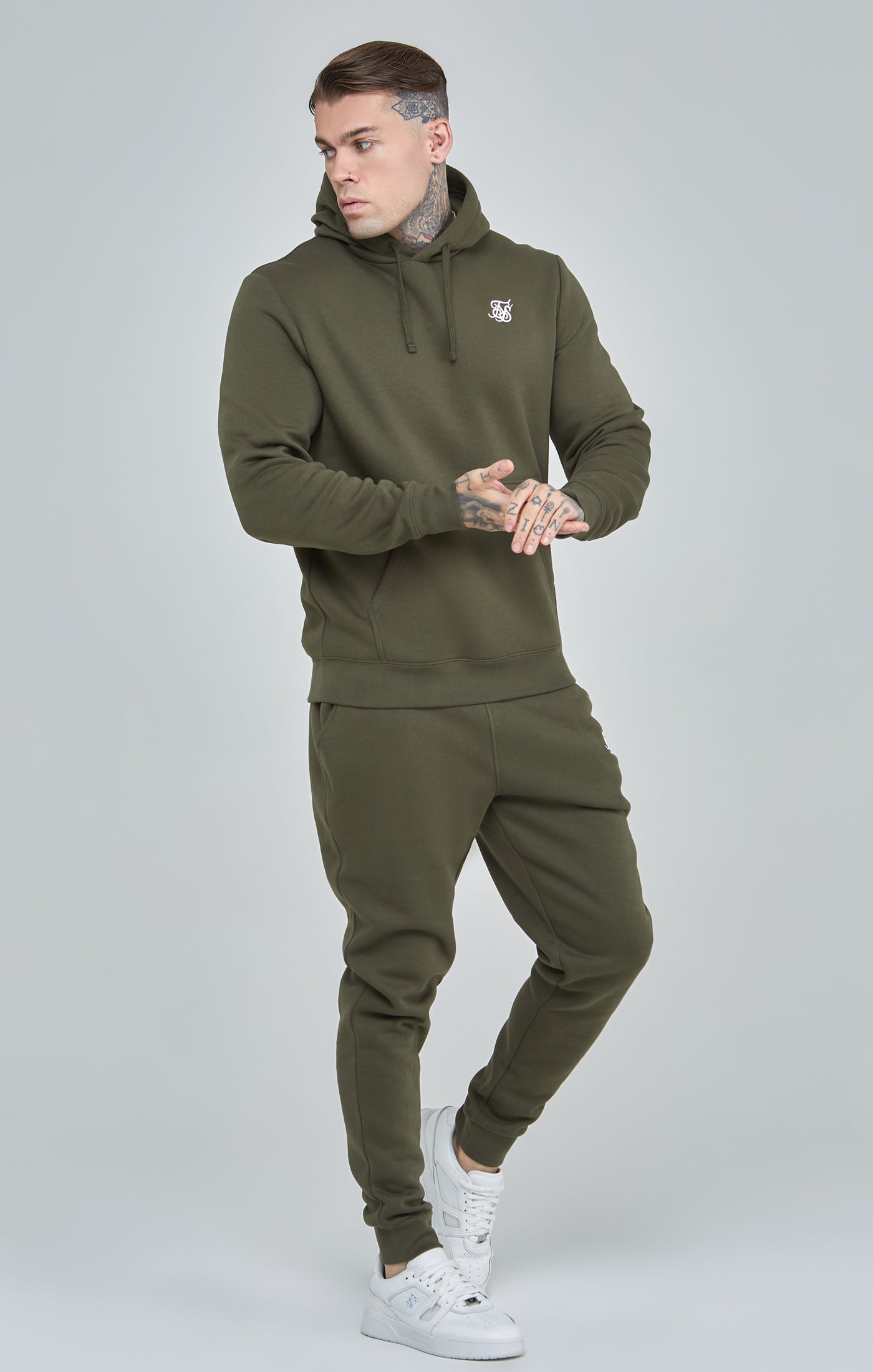 Essential Cuffed Jogger in Khaki Hosen SikSilk   