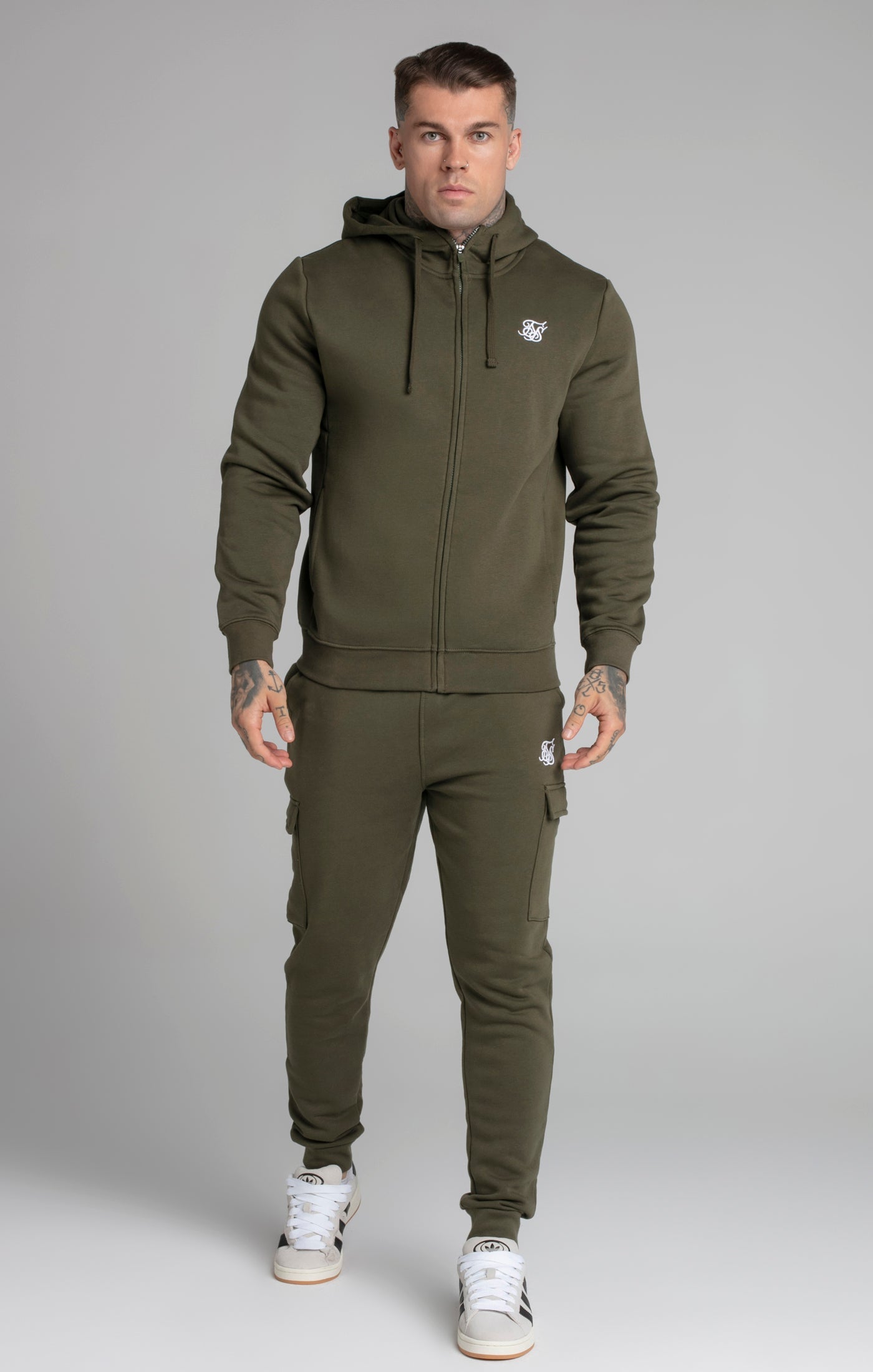 Essential Cargo Jogger in Khaki Hosen SikSilk