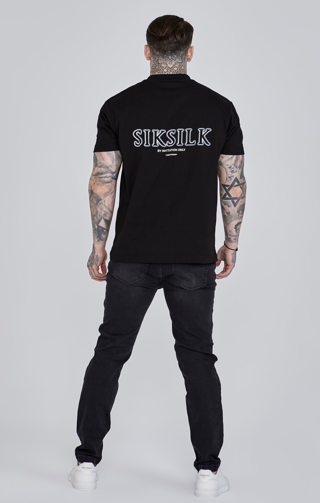Distressed Slim Fit Jeans in Black Jeans SikSilk