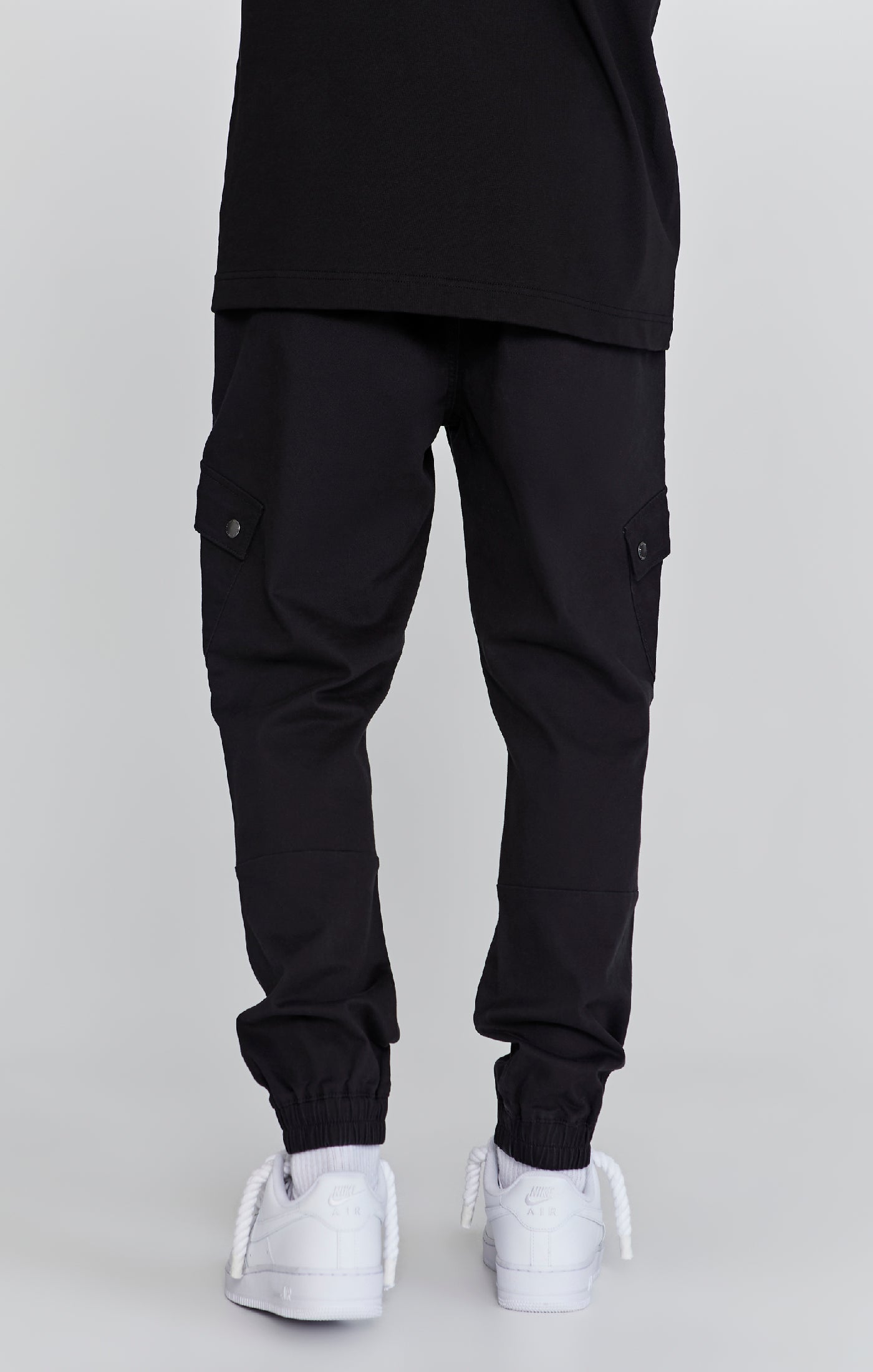 Cargo Pants in Black Hosen SikSilk