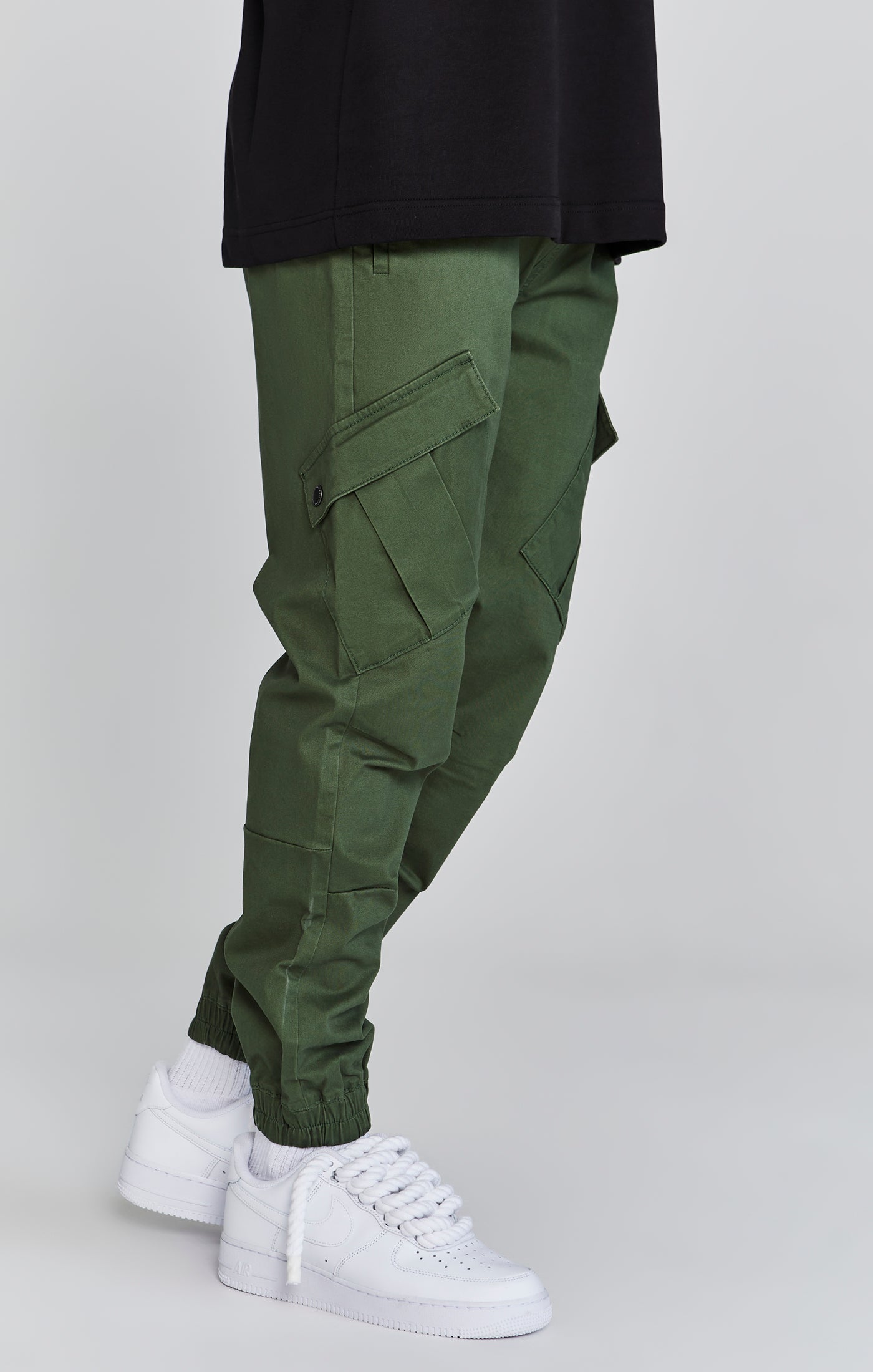 Cargo Pants in Green Khaki Hosen SikSilk
