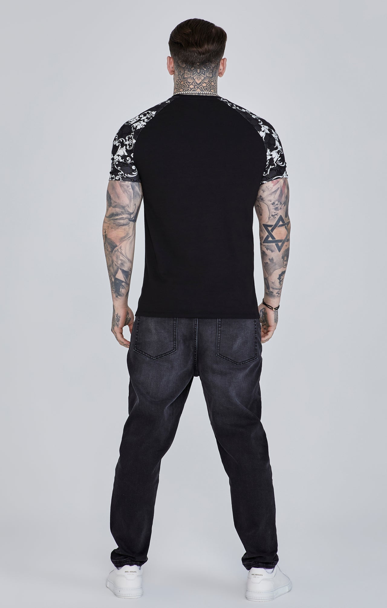 Venetian T-Shirt in Black T-Shirts SikSilk