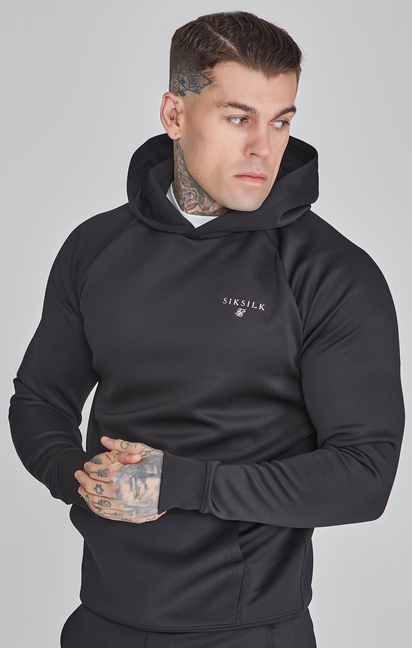 Essentials Poly Hoodie in Black Kapuzenpullover SikSilk